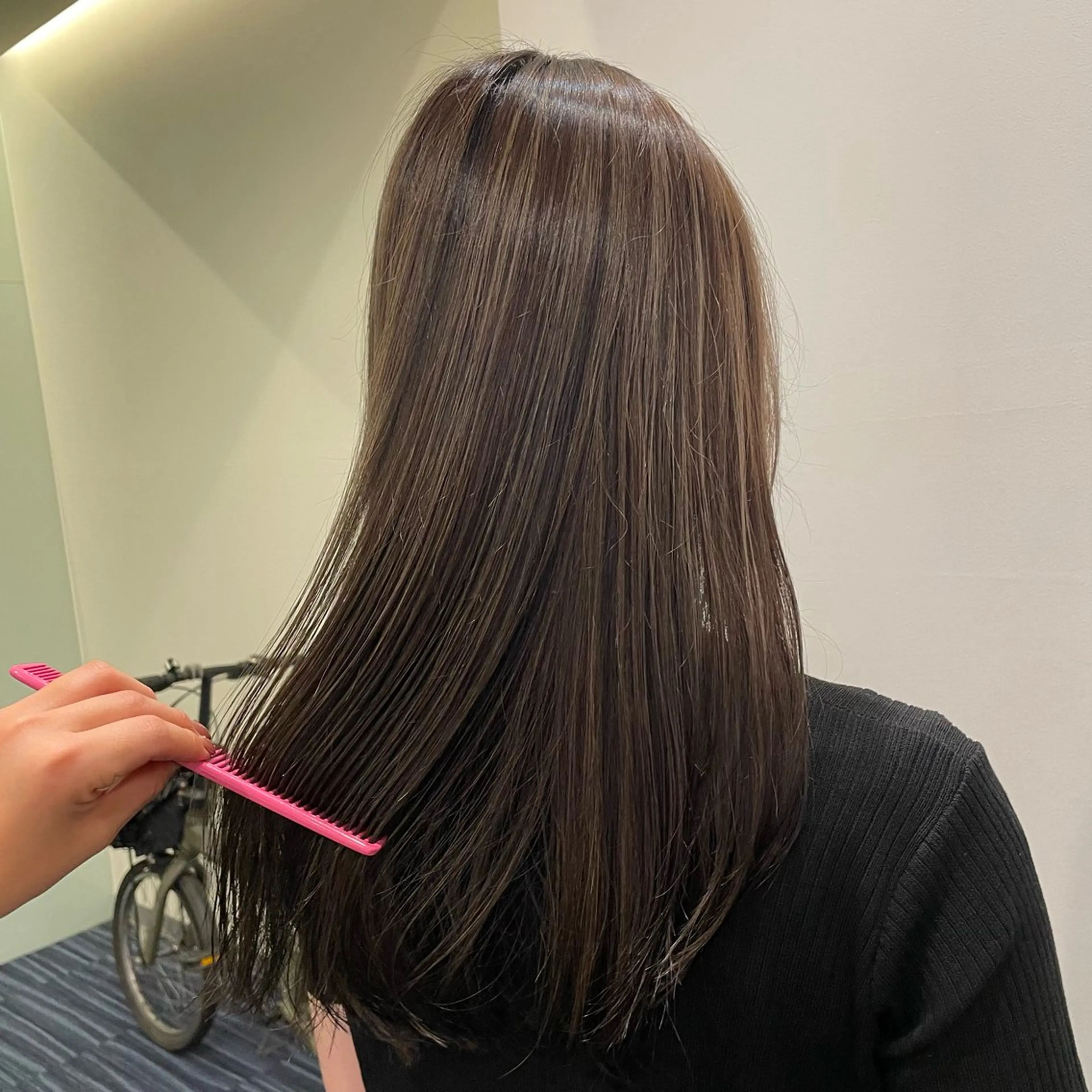 セミロング カラー ヘアカラー 💘韓国レイヤー上 品カラーruru💘のヘアスタイル