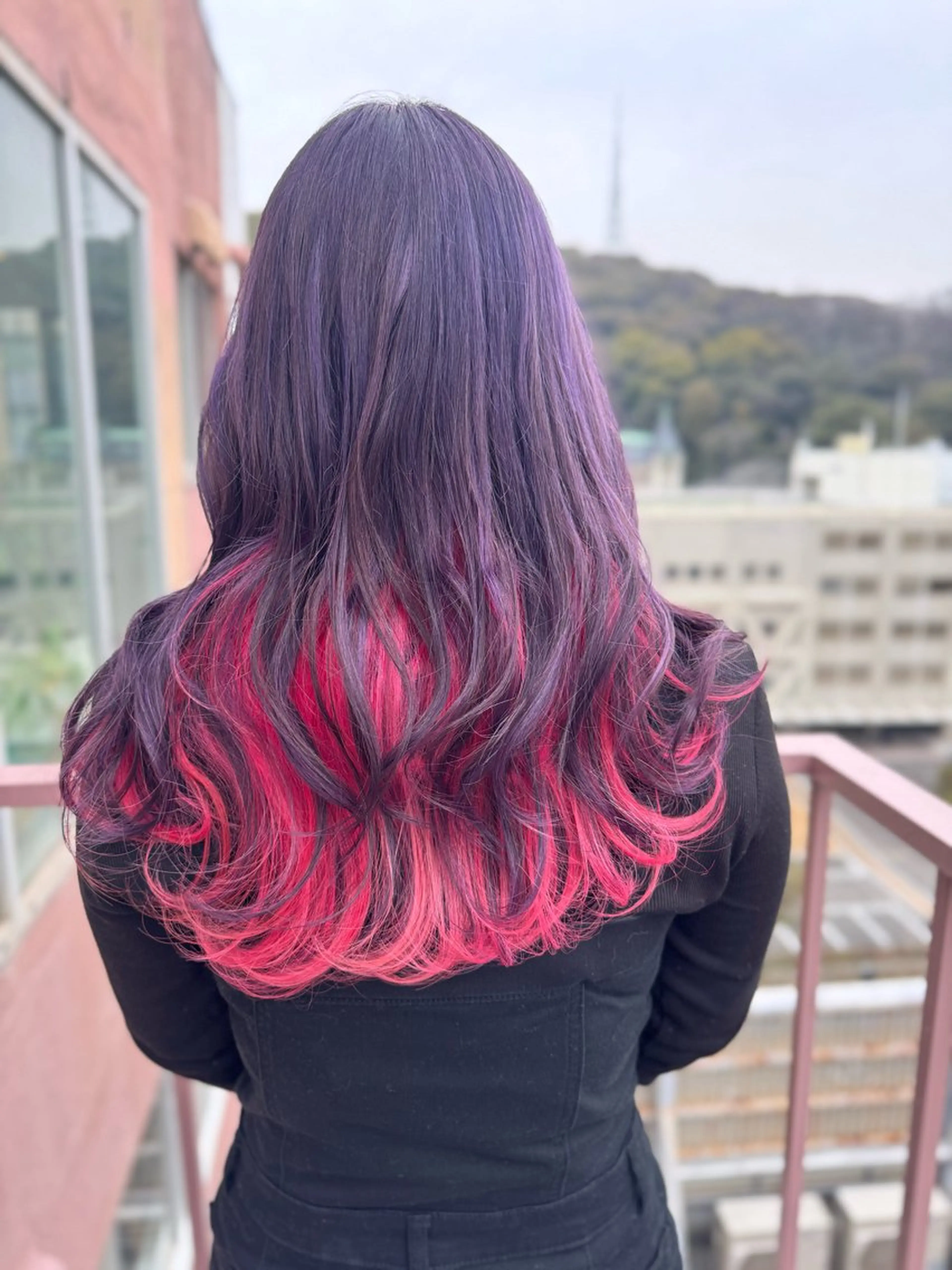 ロング カラー ピンクカラー パープルカラー ヘアカラー Viage （ビアージュ）のヘアスタイル