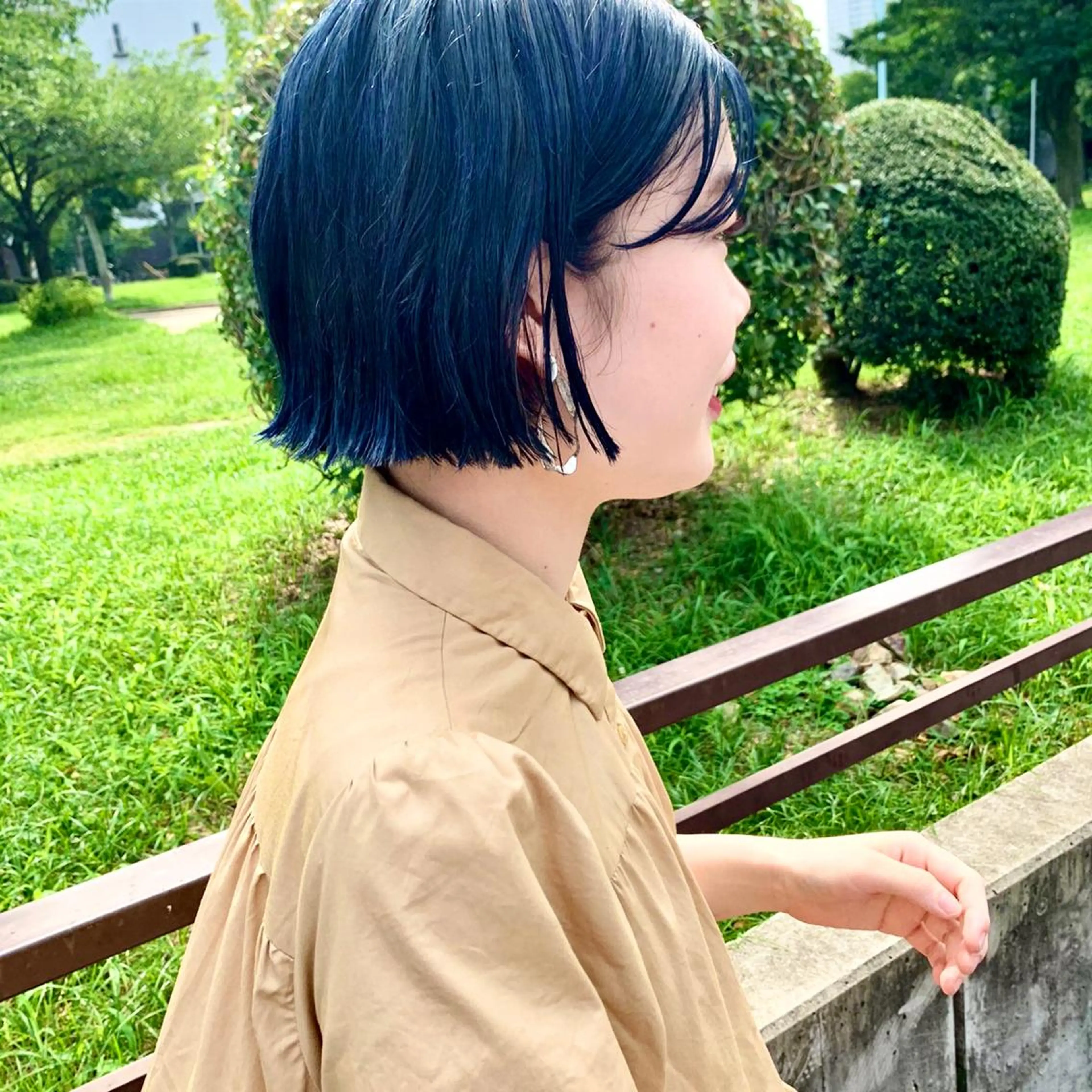 ミディアム カラー パーマ ヘアアレンジ メンズ キッズ ネイル マツエク・マツパ ブルーカラー ネイビーカラー ブルー ネイビー カット ヘアカラー トリートメント tatsumi/ボブ ウルフ/レイヤーのヘアスタイル