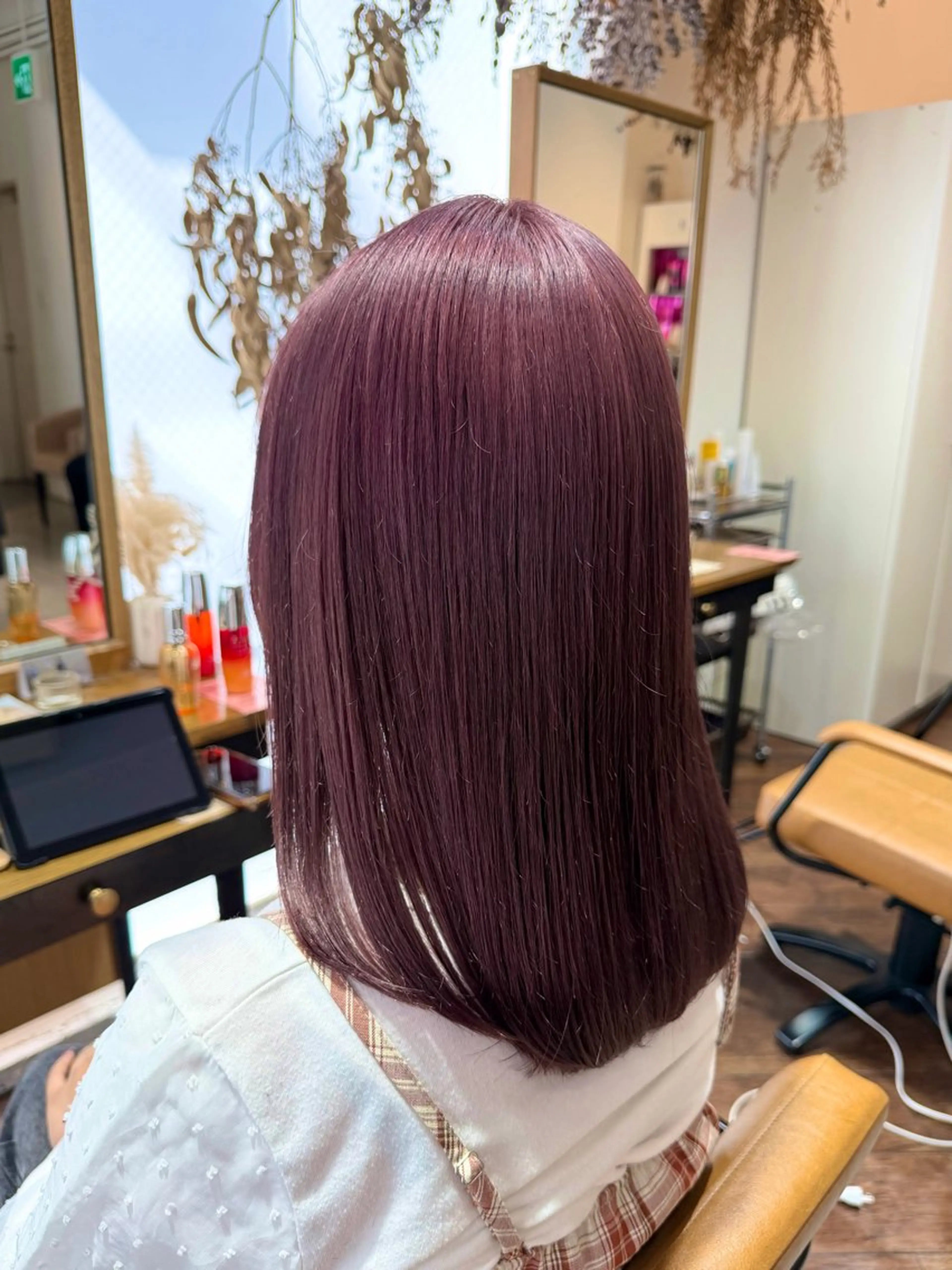 ミディアム カラー ブリーチ ハイトーンカラー カット ヘアカラー トリートメント 🦈AKARI🦈 髪質改善/韓国風のヘアスタイル