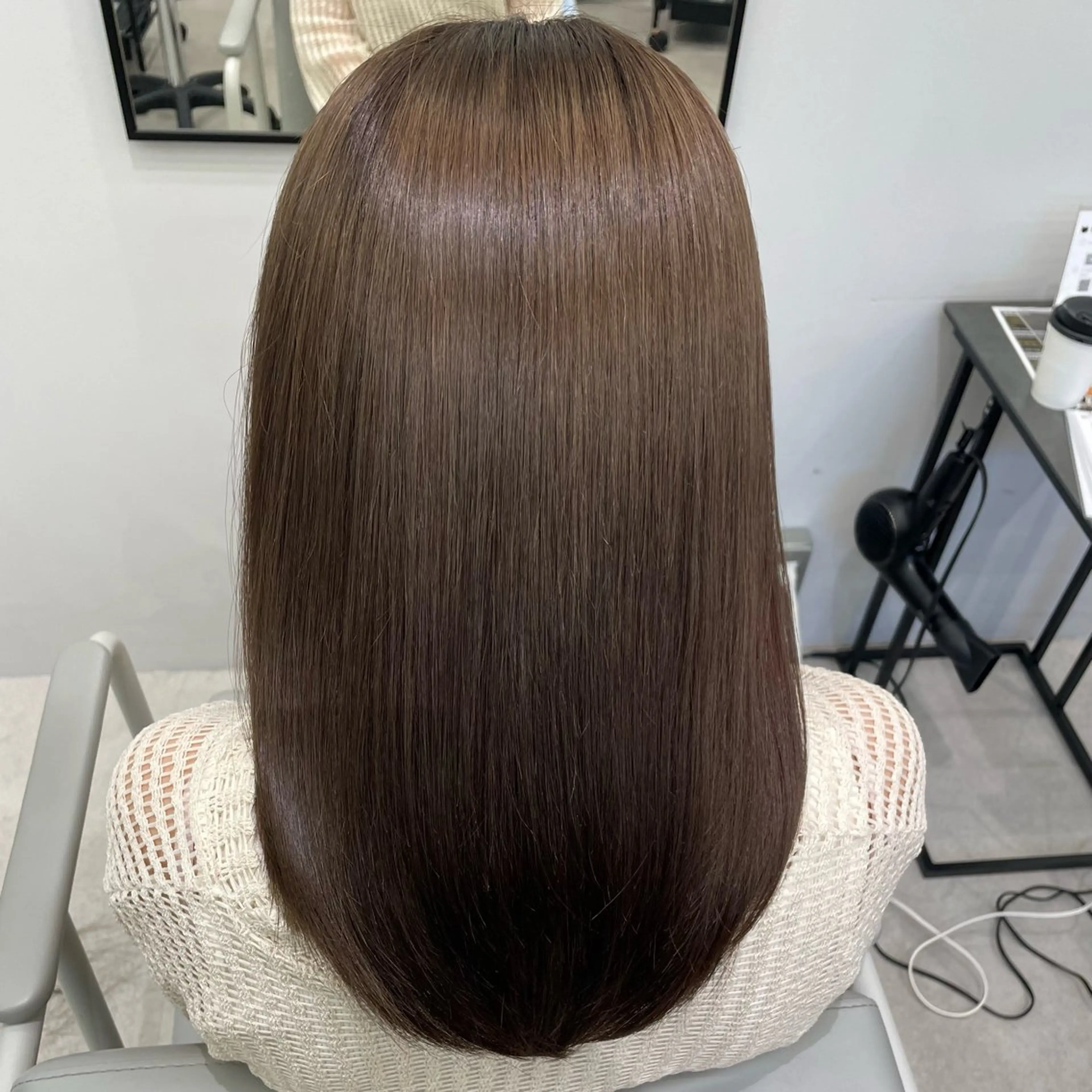 セミロング カラー ベージュカラー オリーブベージュ トリートメント ヘアカラー トリートメント joule 藤原沙綾のヘアスタイル