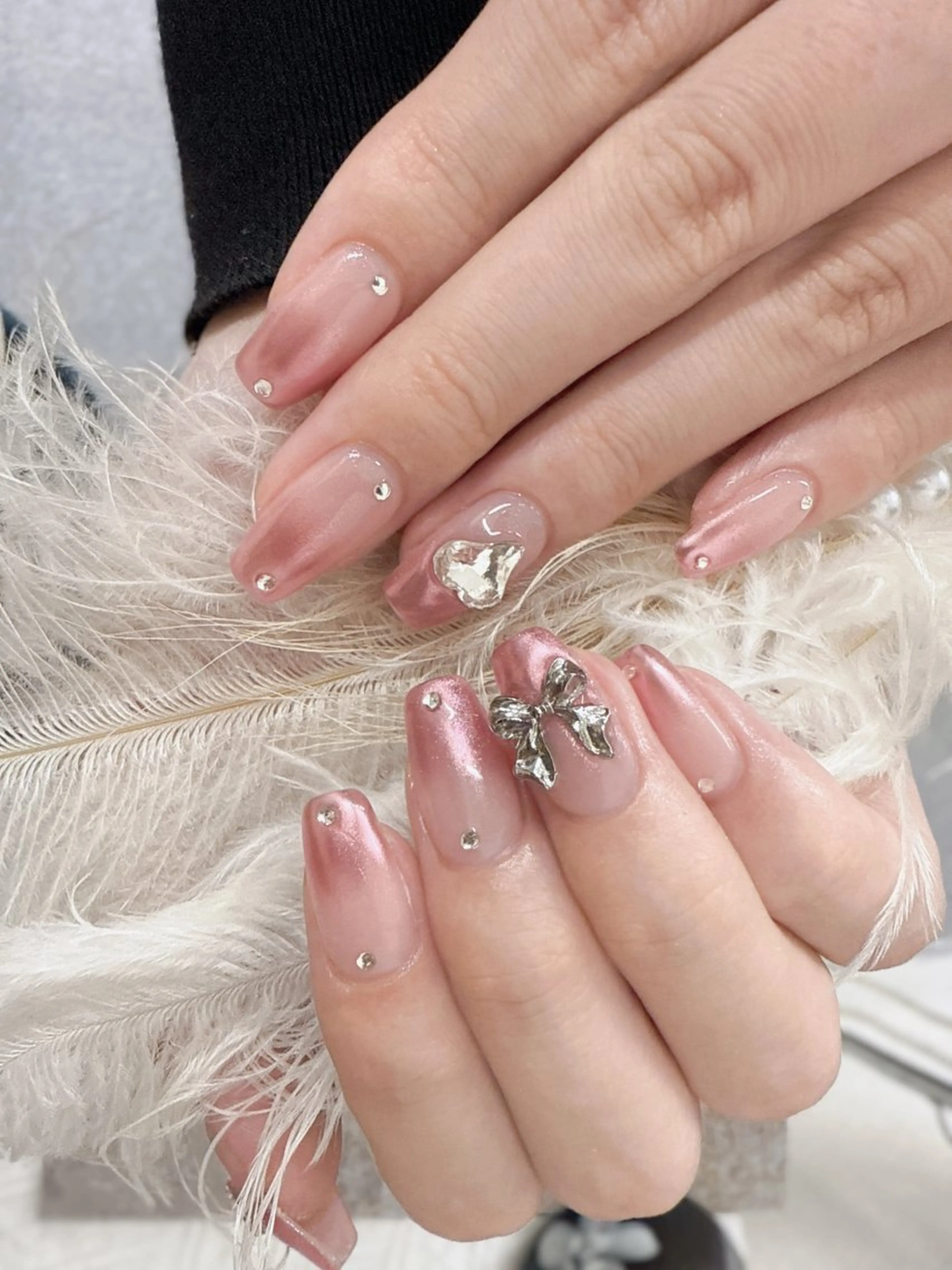 ネイル グロー ネイルのネイルデザイン