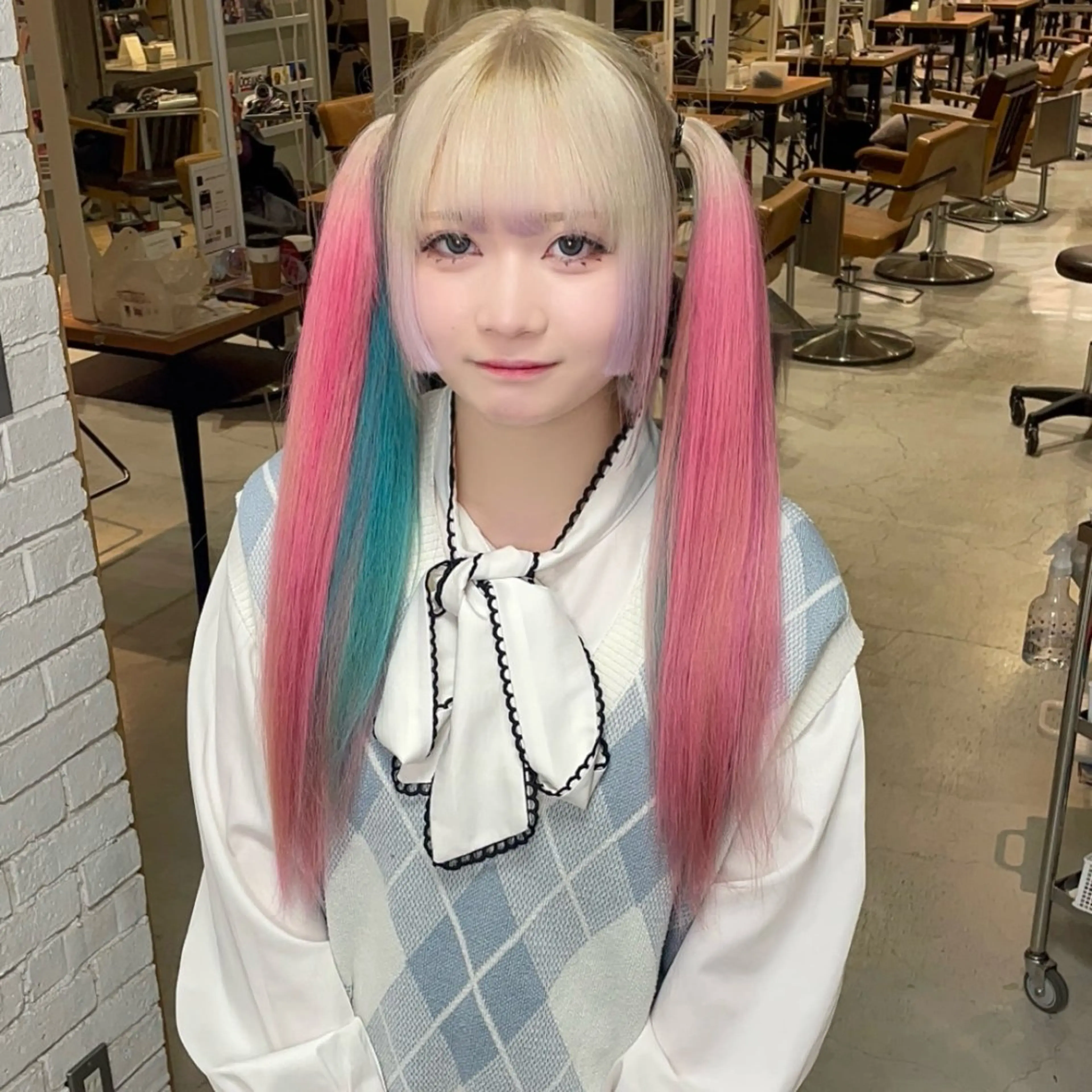 ロング ヘアカラー トリートメント 派手髪支持率No1 Eisukeのヘアスタイル