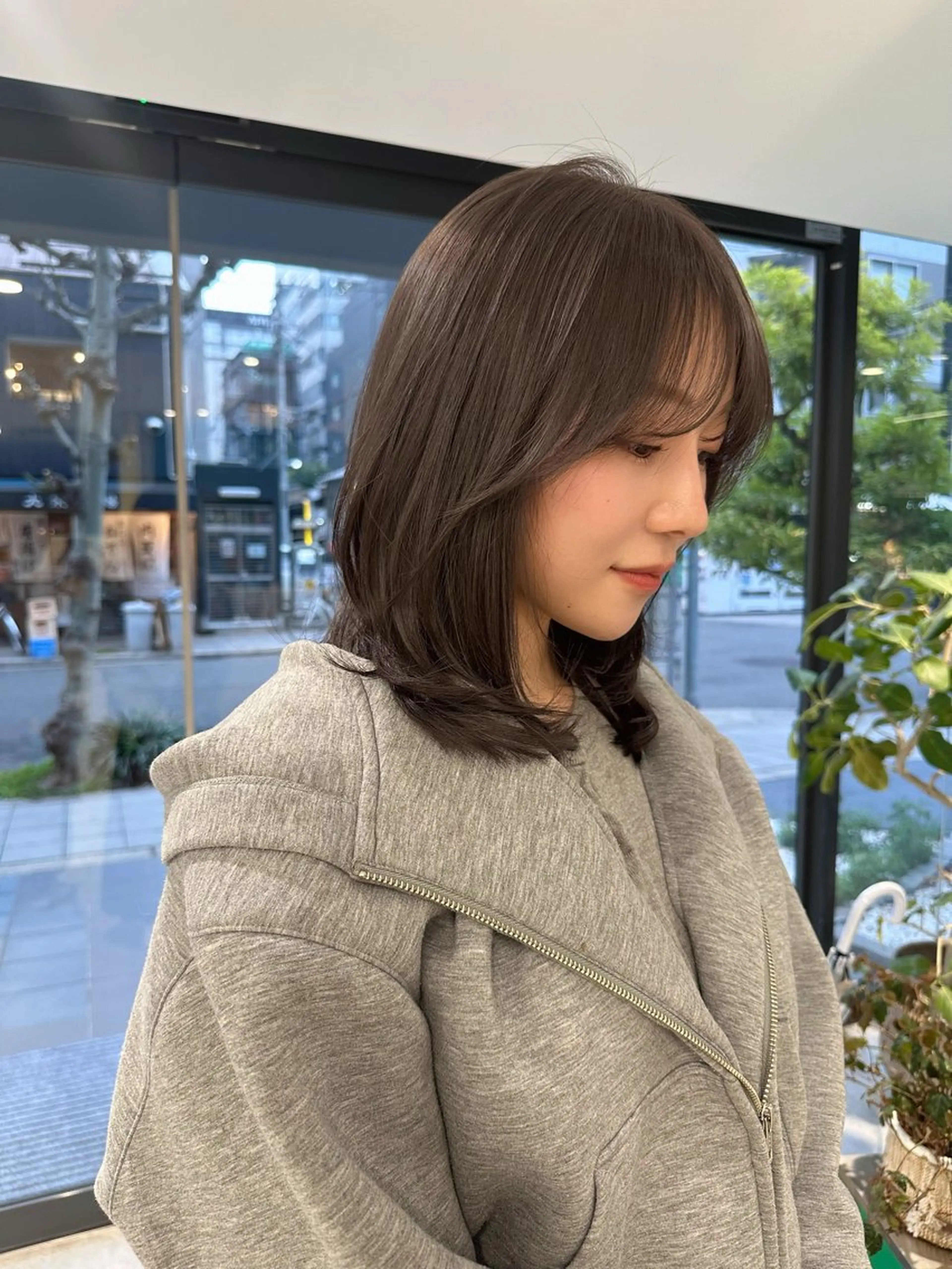 ミディアム 似合わせカット カット ヘアカラー トリートメント ハイトーン/透け感 カラー🎀真香のヘアスタイル