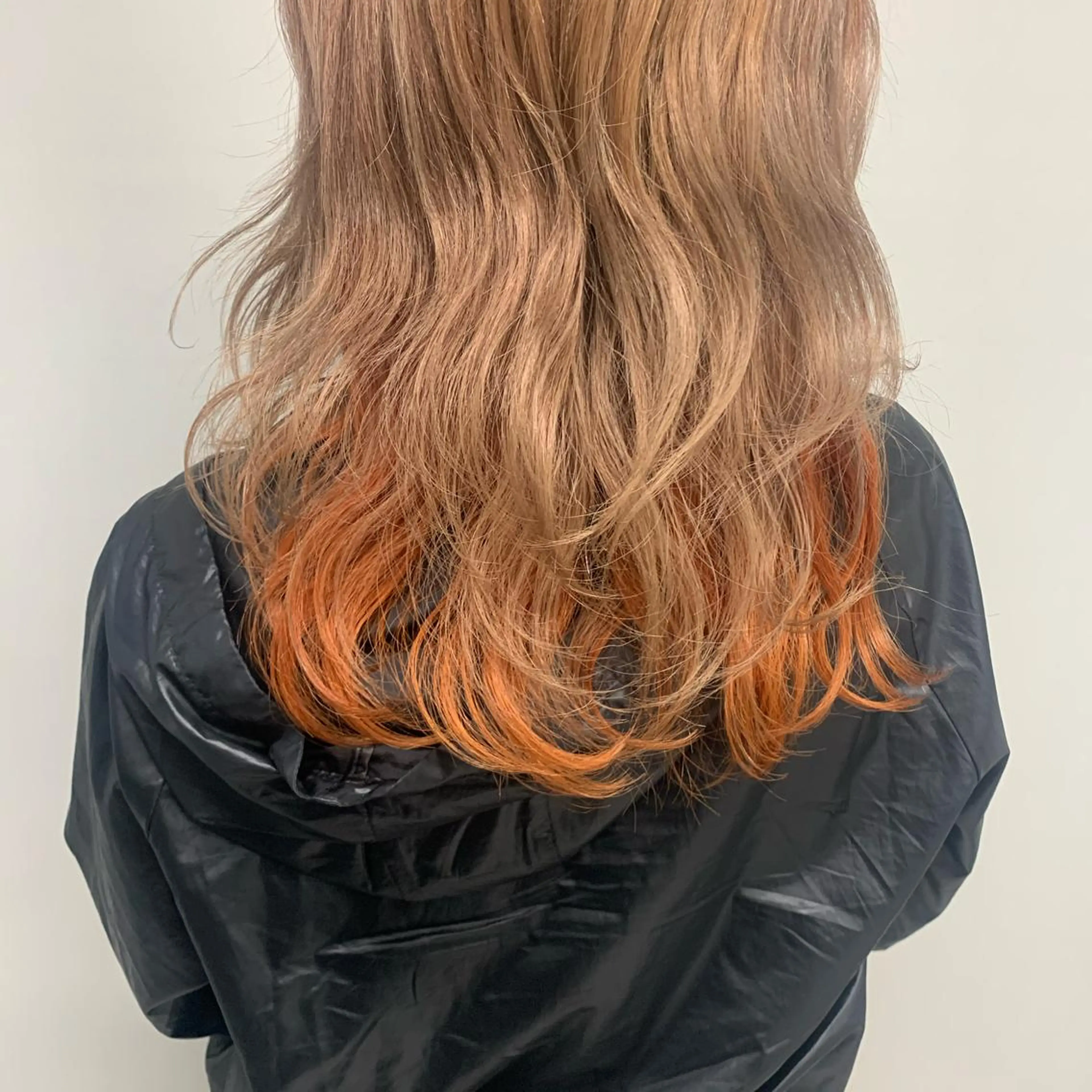 カラー デザインカラー ヘアカラー MARU パーマ/レイヤーのヘアスタイル