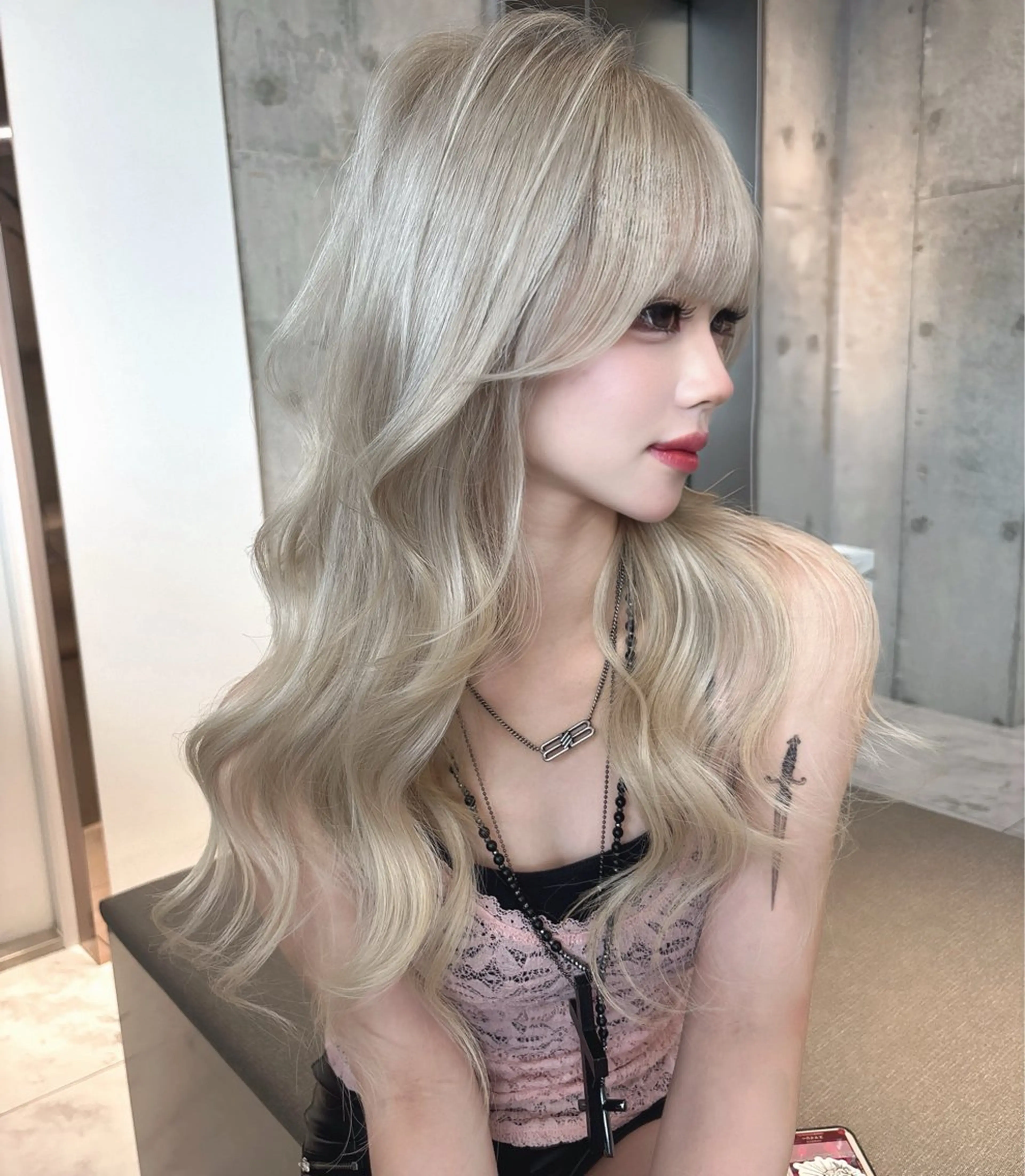 ミディアム カラー ブリーチ ボブ 韓国風ヘア レイヤーカット トリートメント ヘアカラー rina／ベージュ ワンホン/韓国ヘアのヘアスタイル