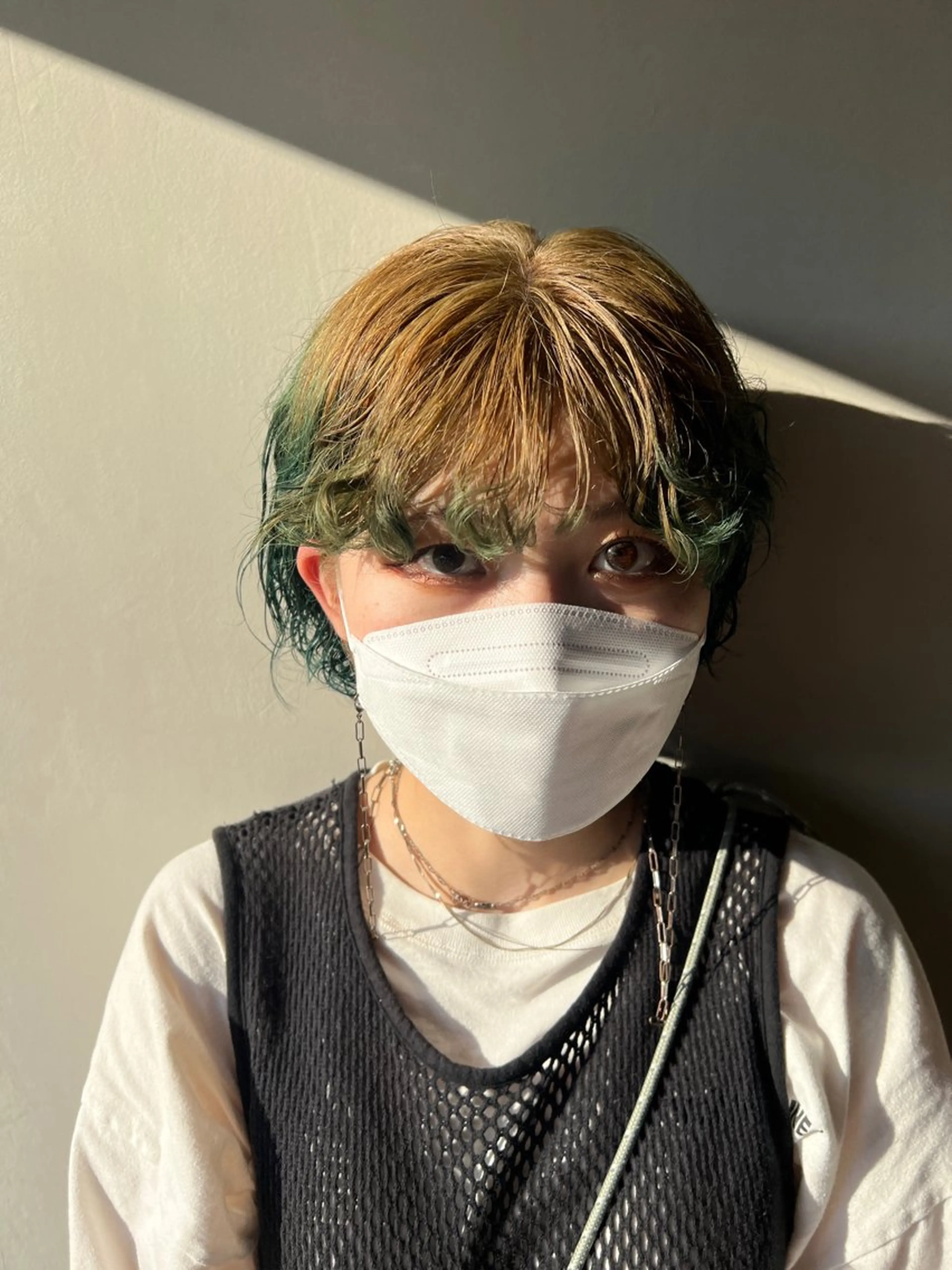 ショート カラー 縮毛矯正/ レイヤー/ミディアムのヘアスタイル