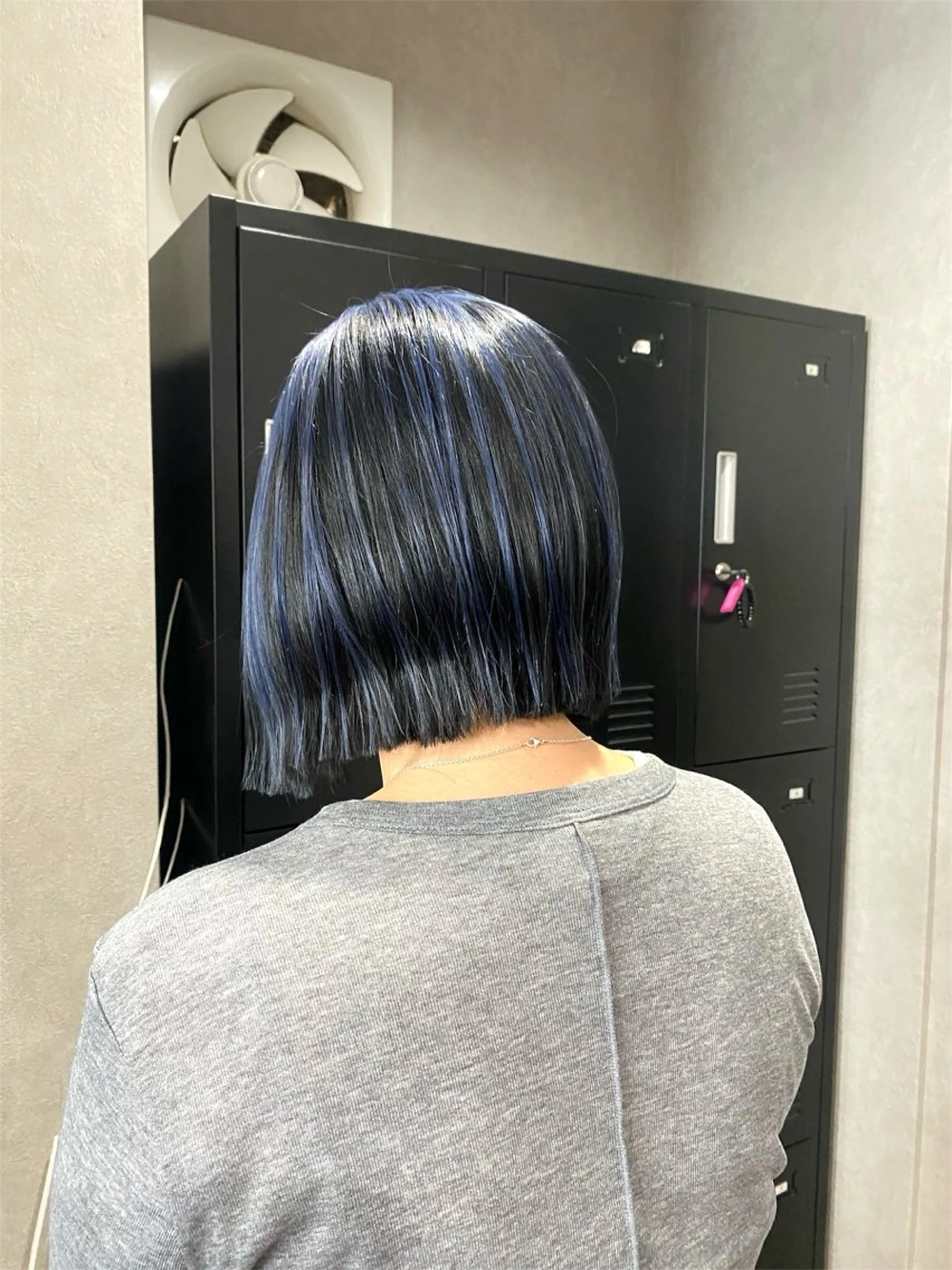ミディアム カット ヘアカラー ＳＨＩ ＺＵのヘアスタイル