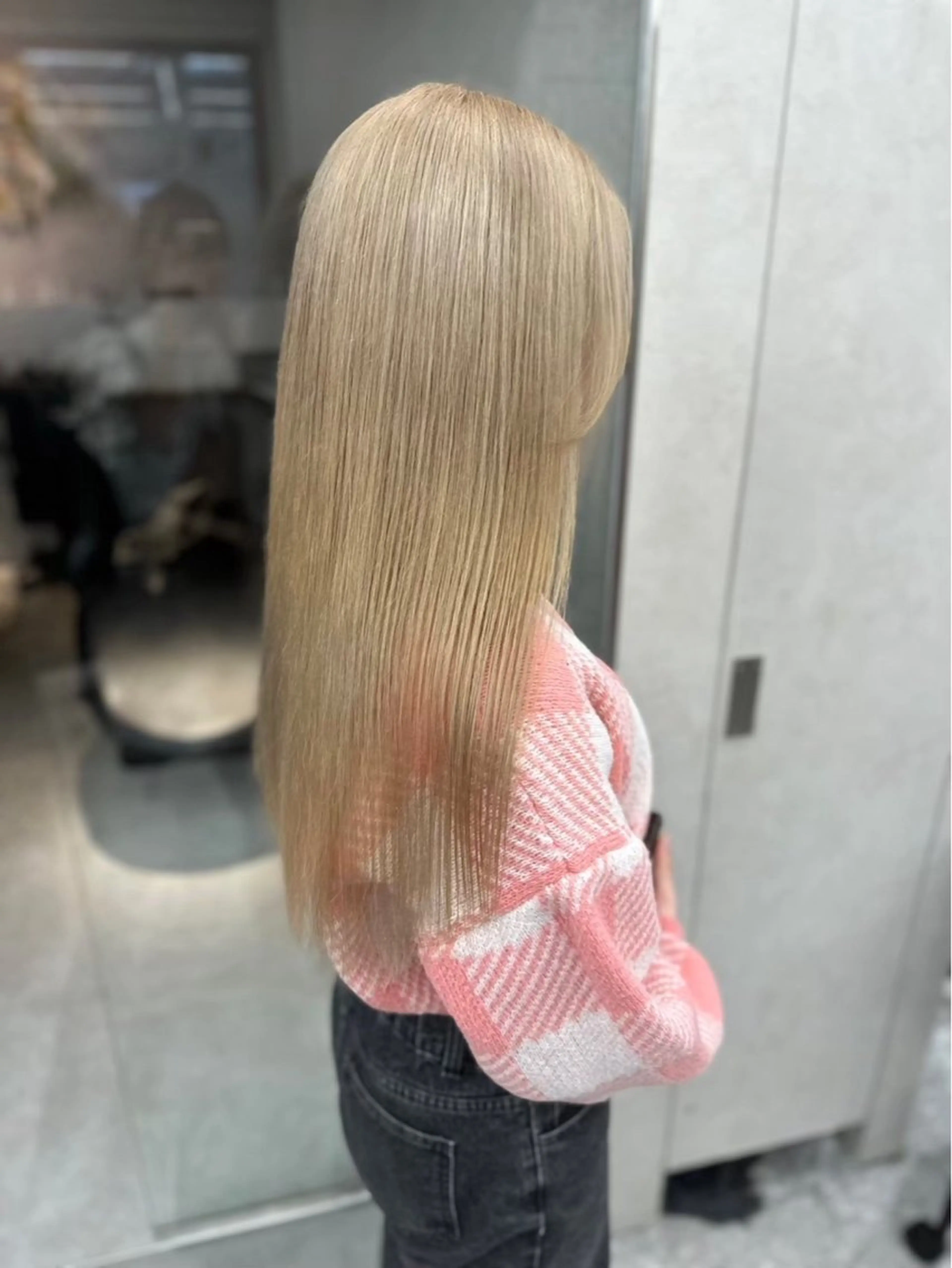カラー ヘアカラー あ い か 🎀 レイヤーカットのヘアスタイル