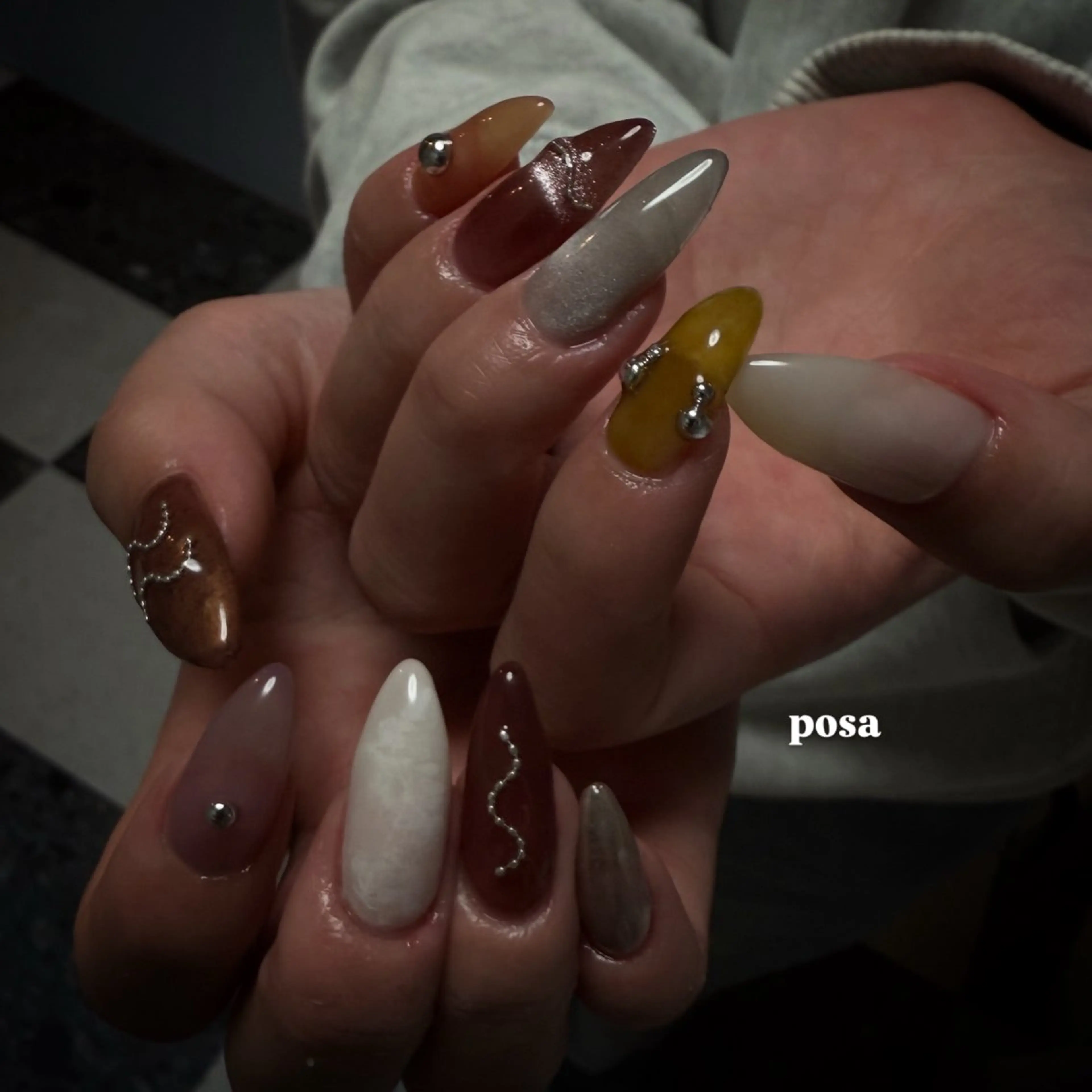 ネイル ニュアンスネイル シンプルネイル ハンドネイル posa nail モエミのネイルデザイン