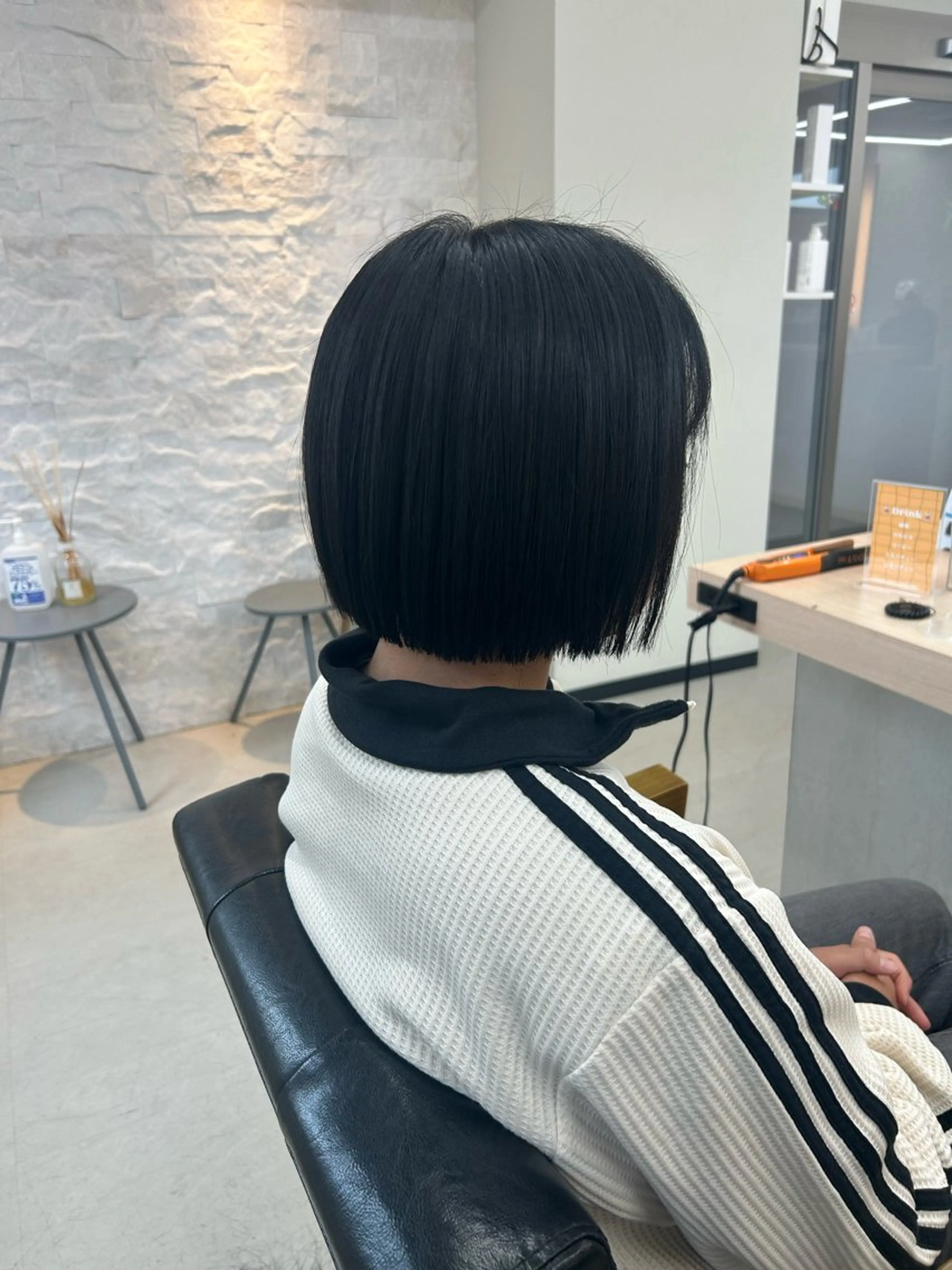 ショート ボブ ALEAP 小島 桜のヘアスタイル