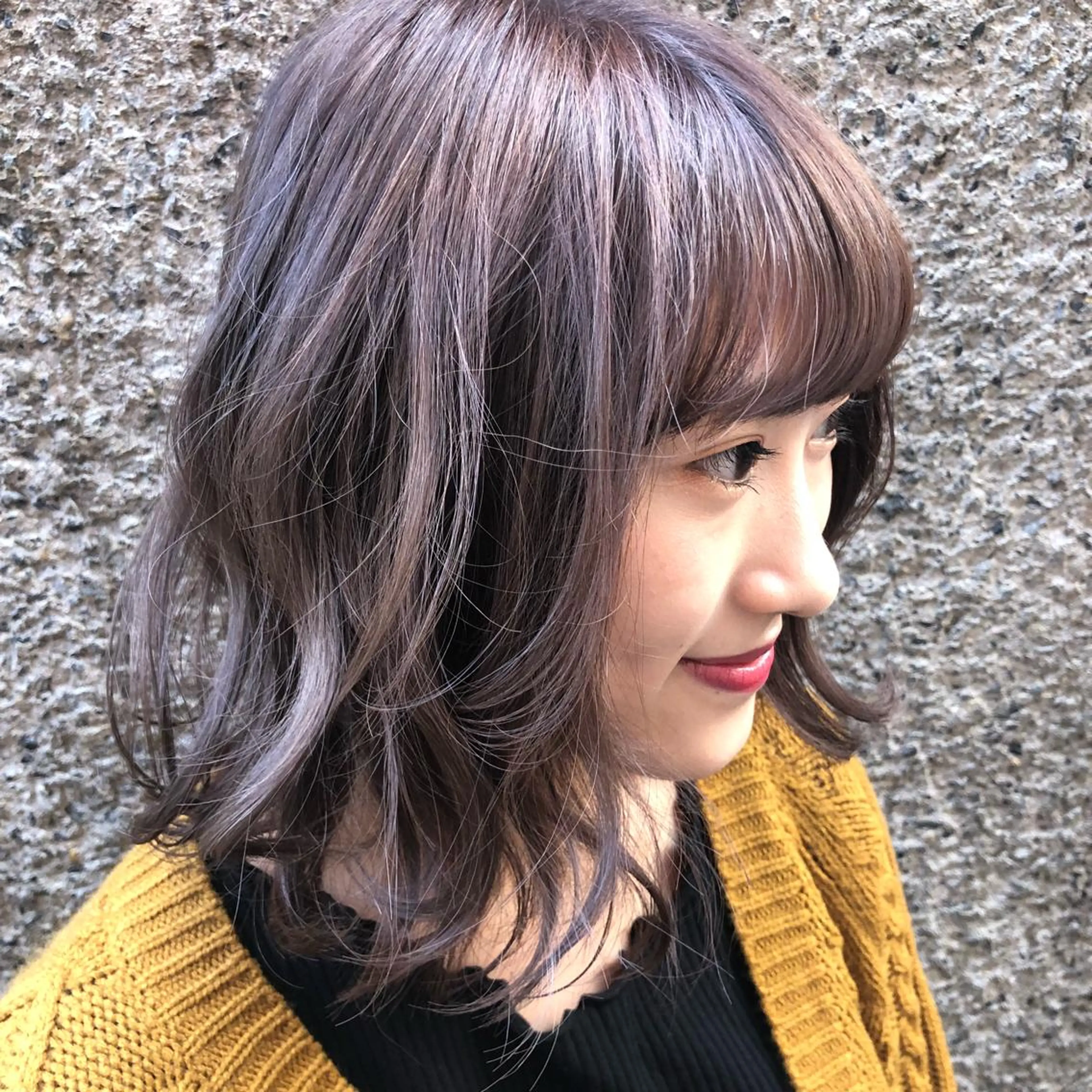 ミディアム カラー ブリーチ ハイライトカラー ハイライト 前濱 ノゾミのヘアスタイル