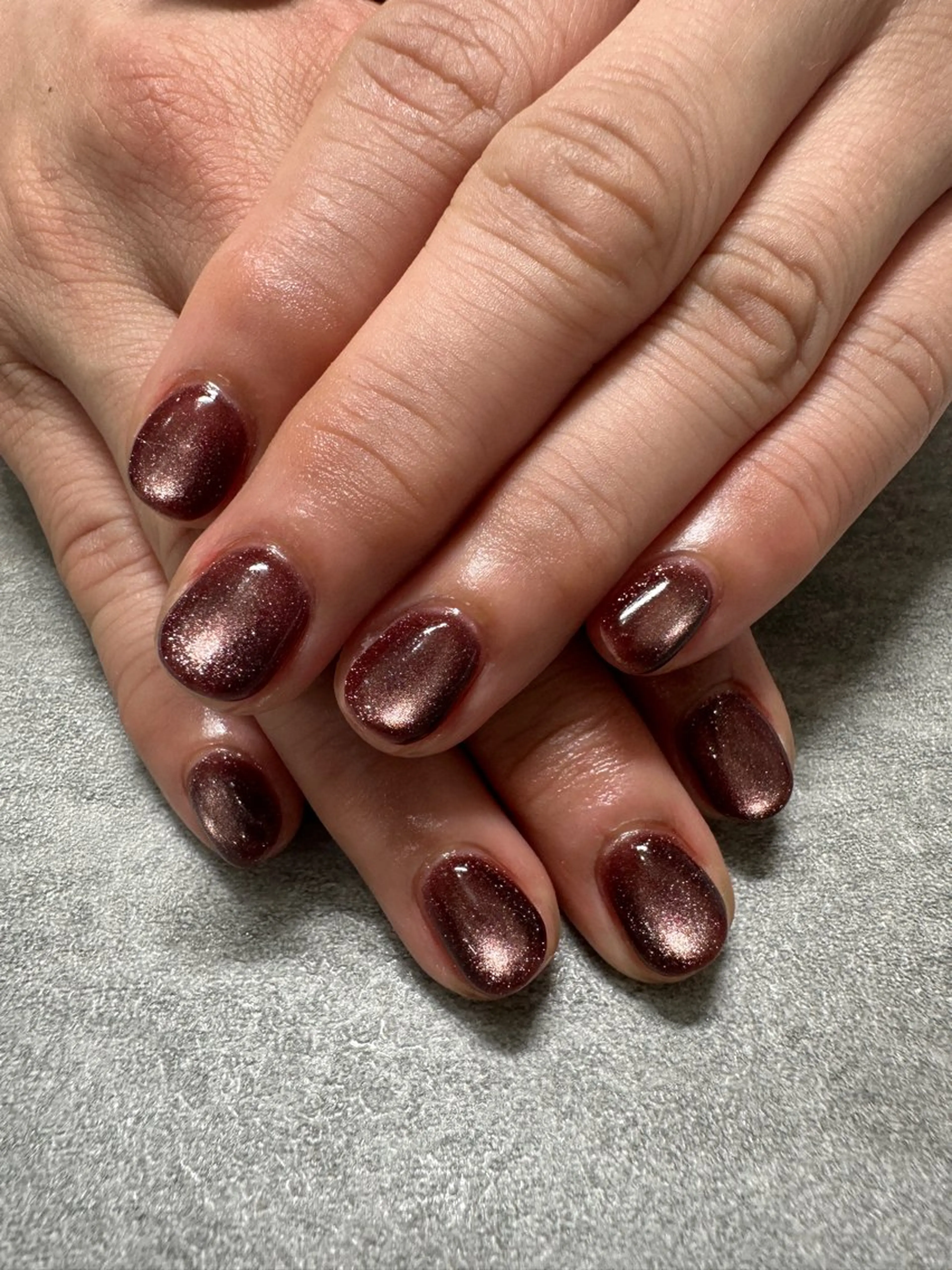 ネイル ブラウン マグネットネイル 赤色 ルミエナ銀座 MUKAEDAのネイルデザイン