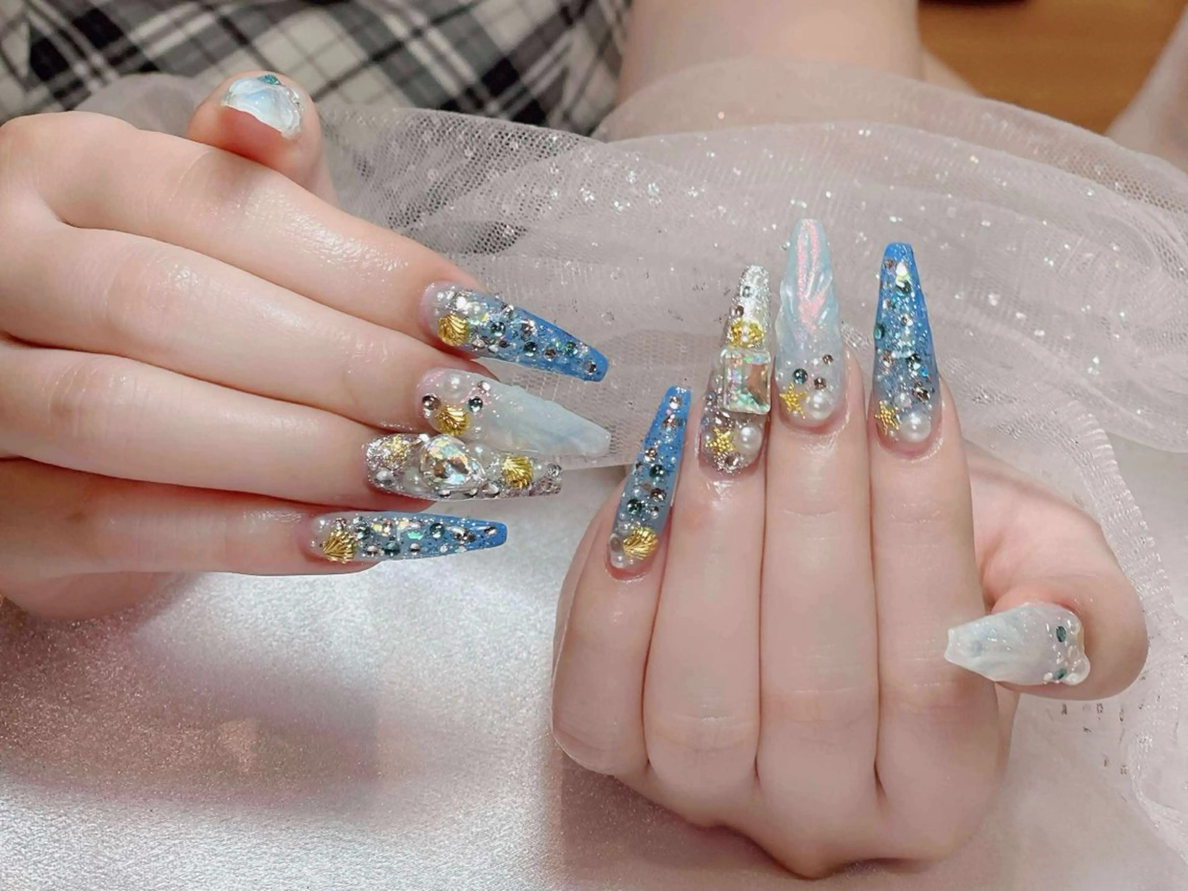 ネイル ジェルネイル ネイルチップ Queen Nail Salonのネイルデザイン