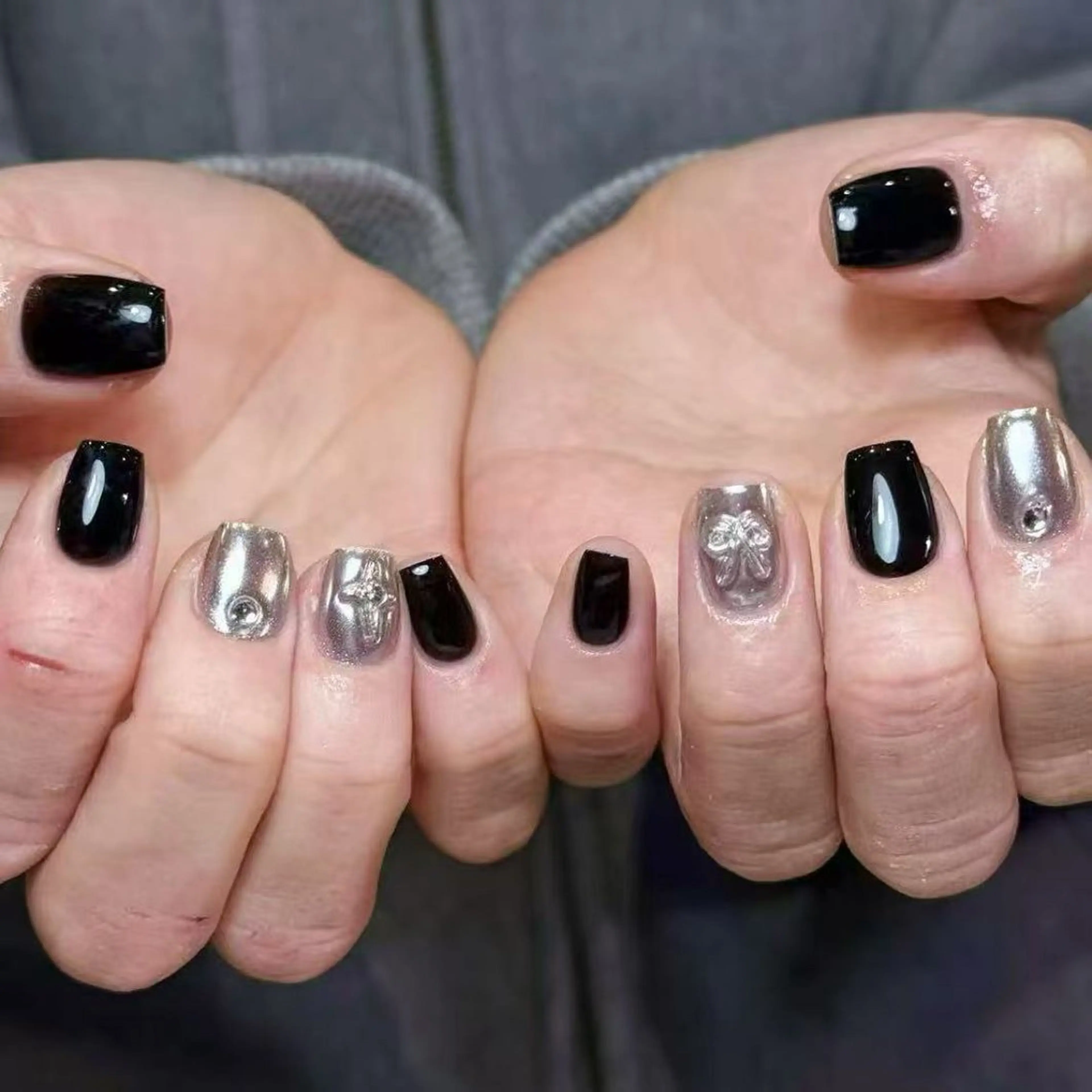 ネイル アートネイル オーロラネイル キラキラネイル 韓国ネイル マグネットネイル ハンドネイル ハンドケア Plenty 💞のネイルデザイン