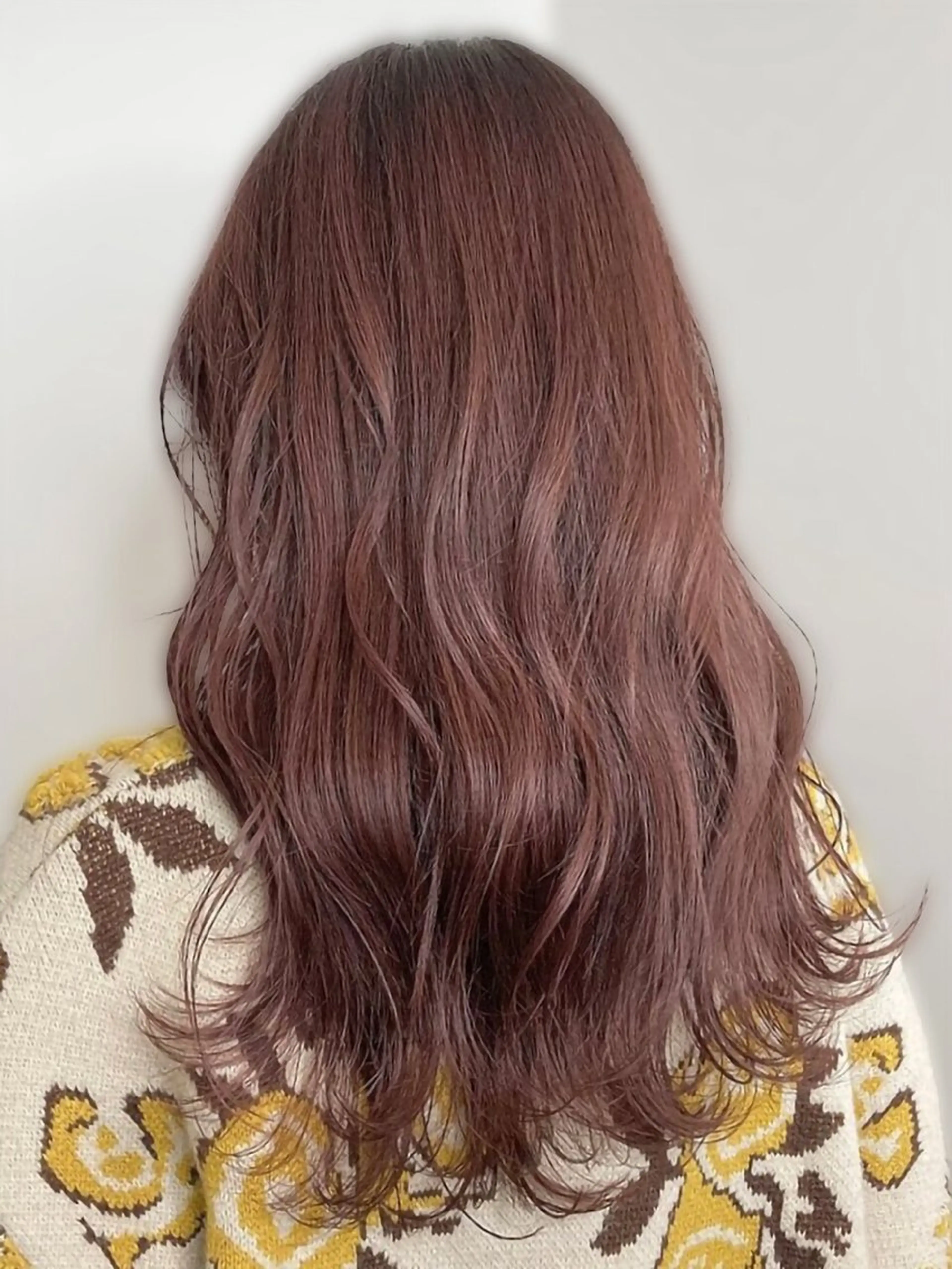 セミロング カラー 山下 仁愛のヘアスタイル