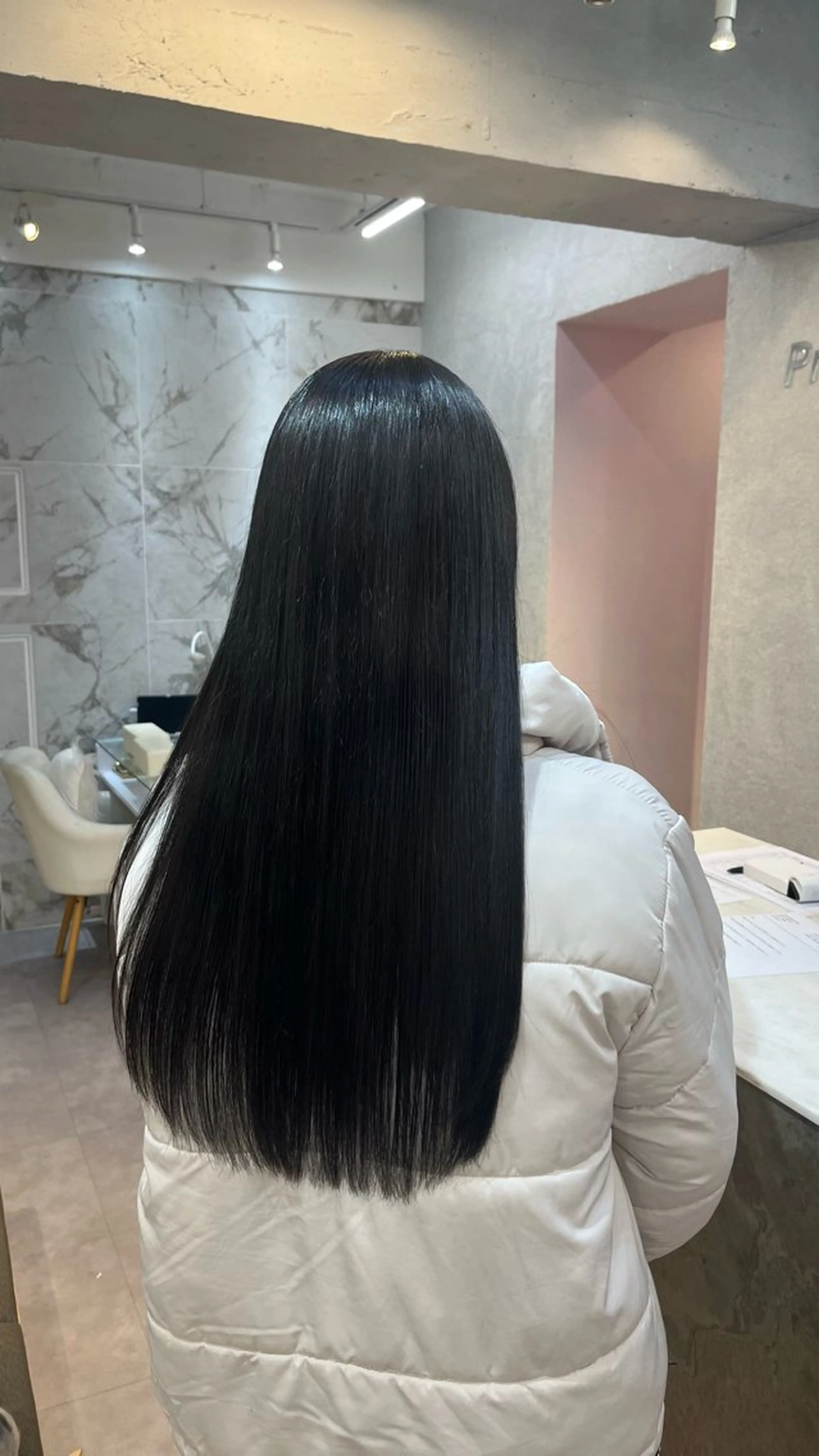 ロング 透明感カラー🕊🤍 アサノ マユのヘアスタイル