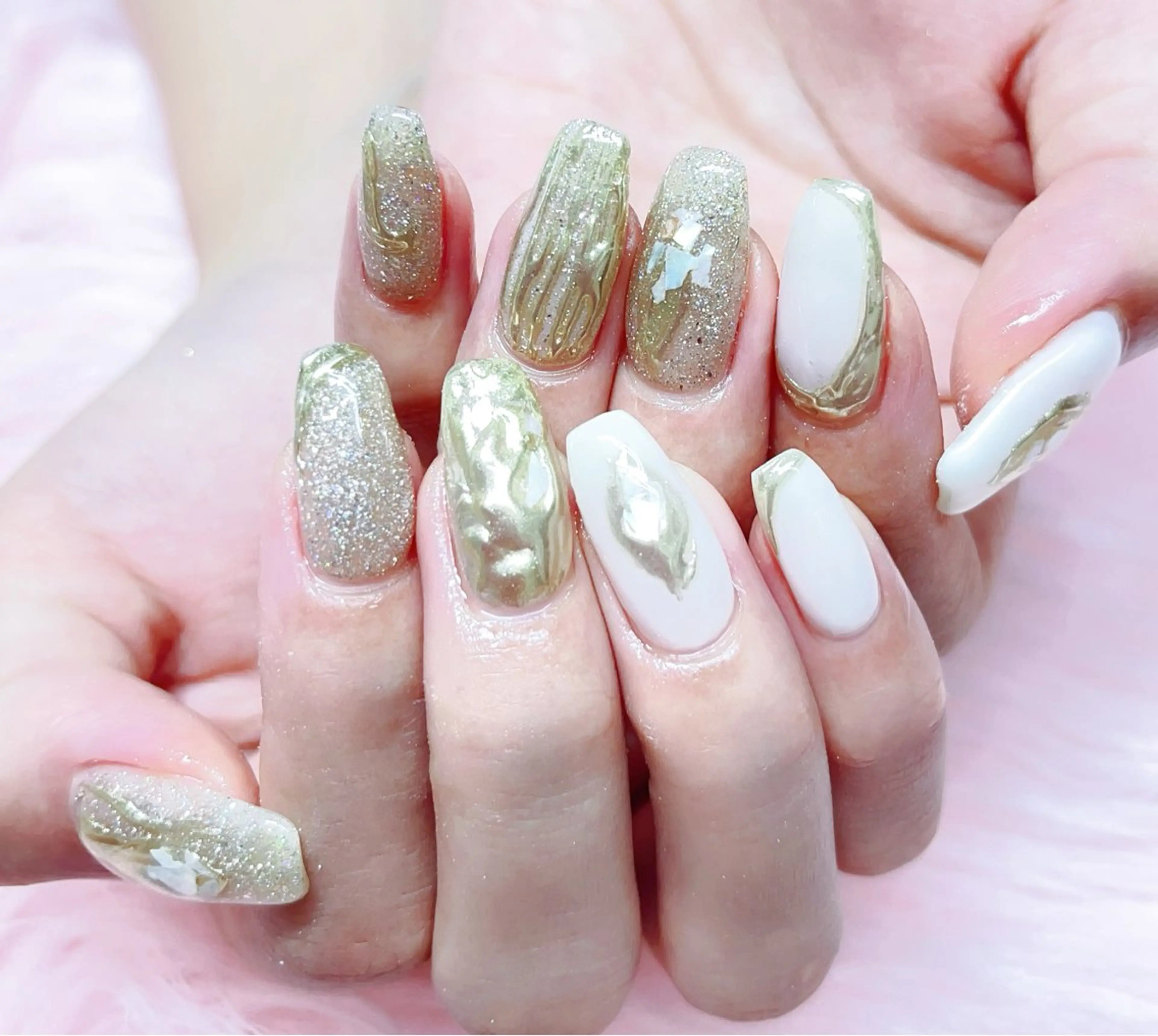 ネイル フットネイル フレンチネイル ジェルネイル ゴージャス ハート ハンドネイル MoonNail ユリ🌸のネイルデザイン