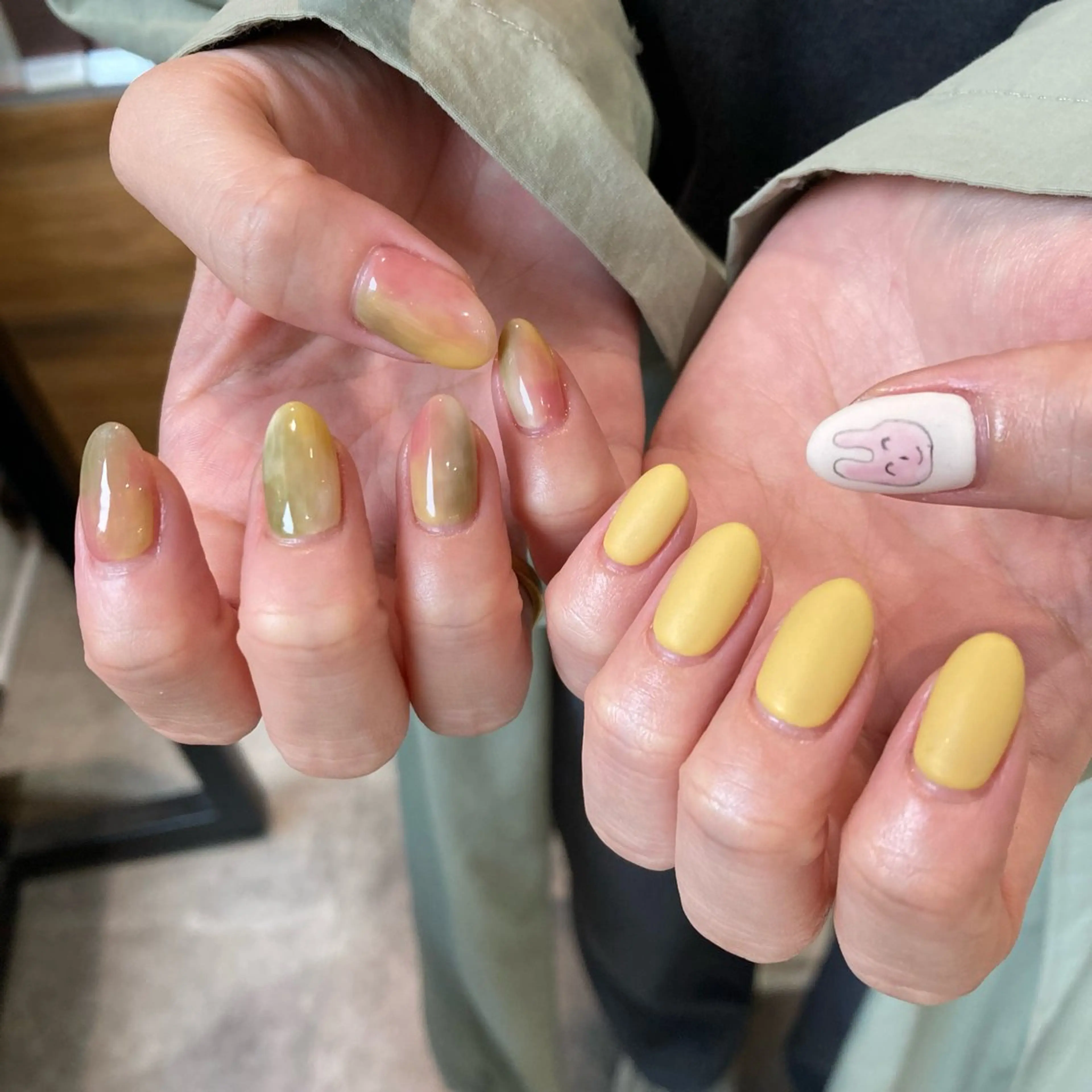 ネイル ハンドネイル shio ♡ 24日空きありのネイルデザイン