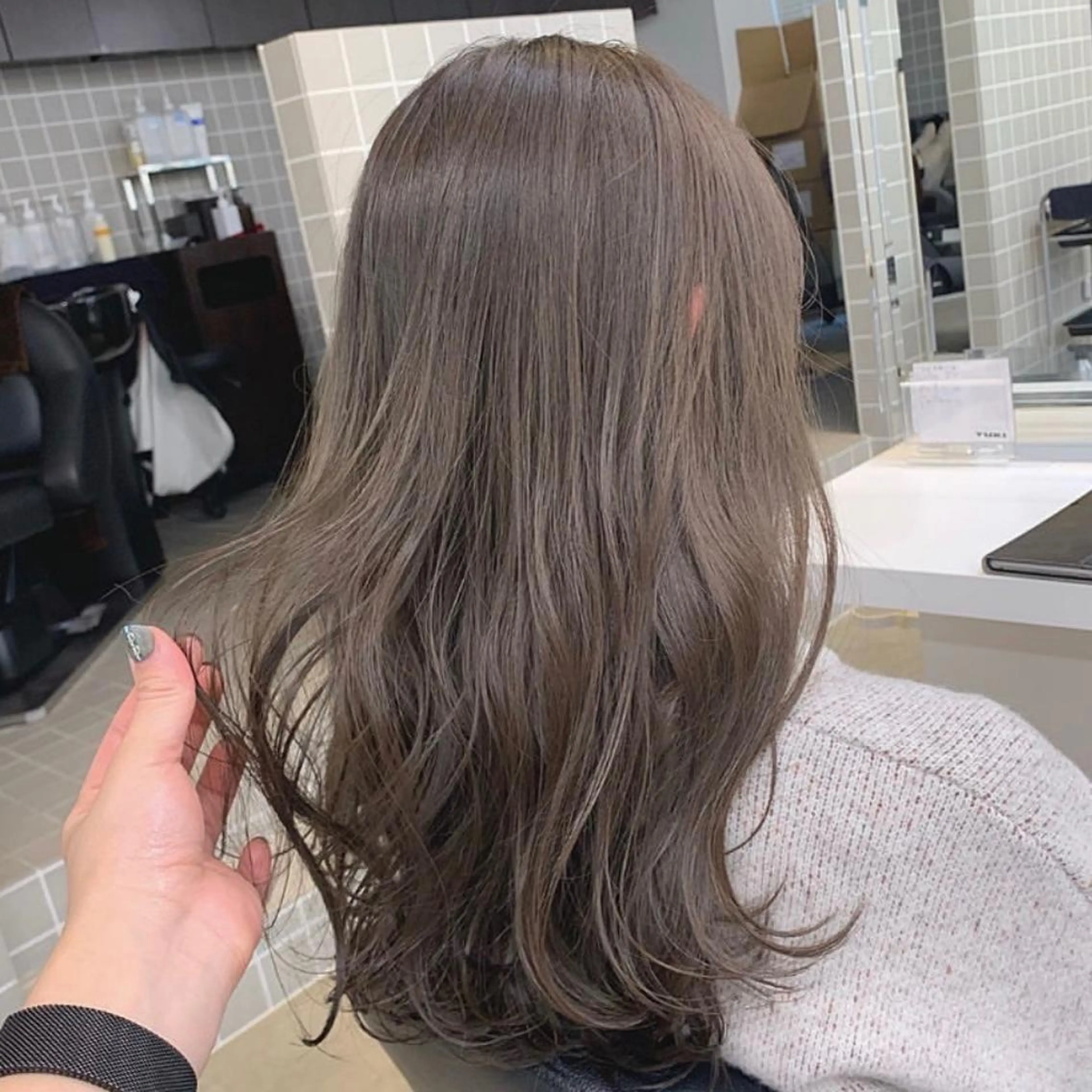 セミロング カラー ベージュカラー ブリーチ ブリーチなしカラー 美髪矯正/透明感カラ ー🫧YUUKI🫧のヘアスタイル