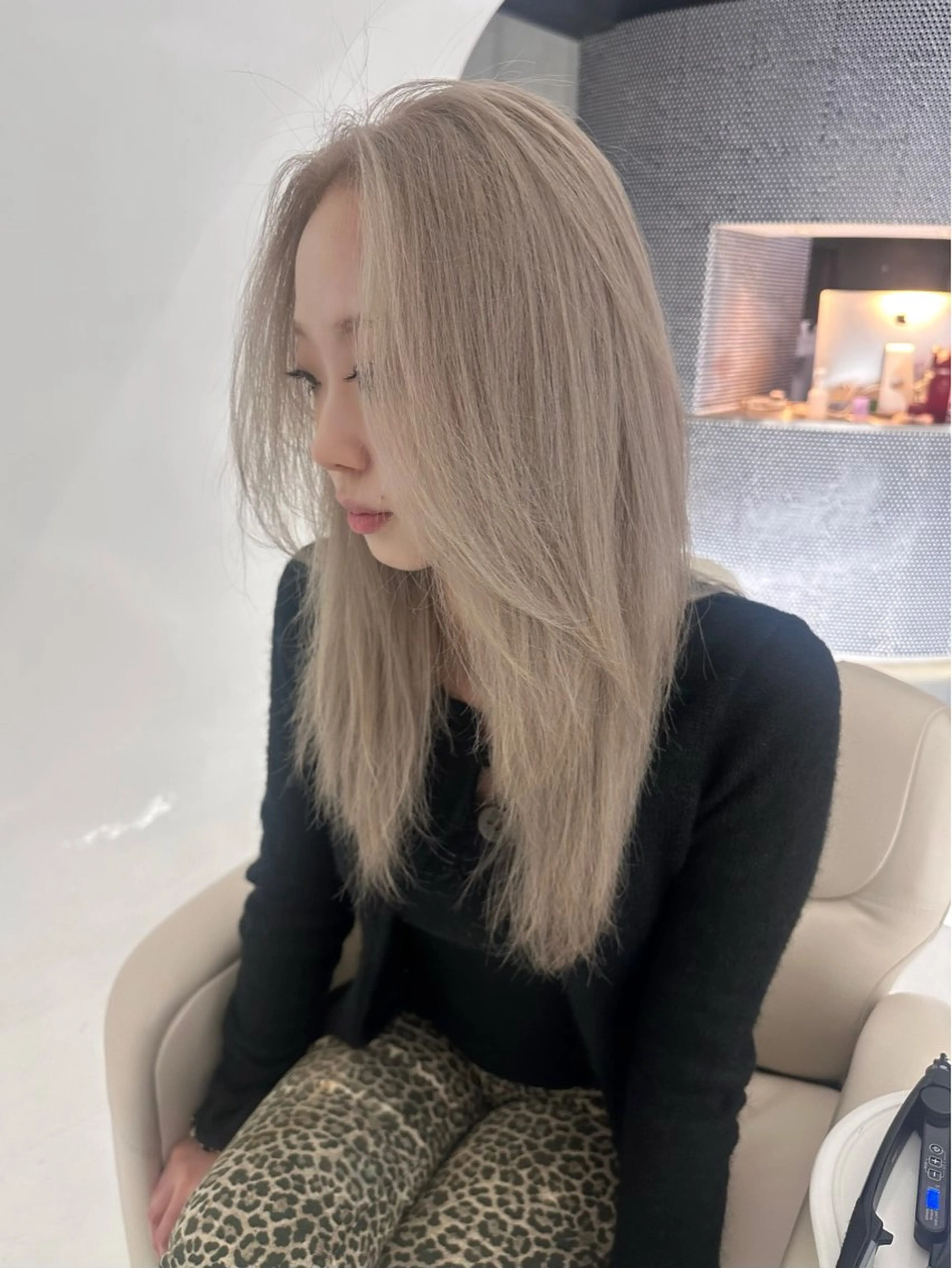 カラー ヘアカラー トリートメント RiA/レイヤーカッ ト/ハッシュカットのヘアスタイル