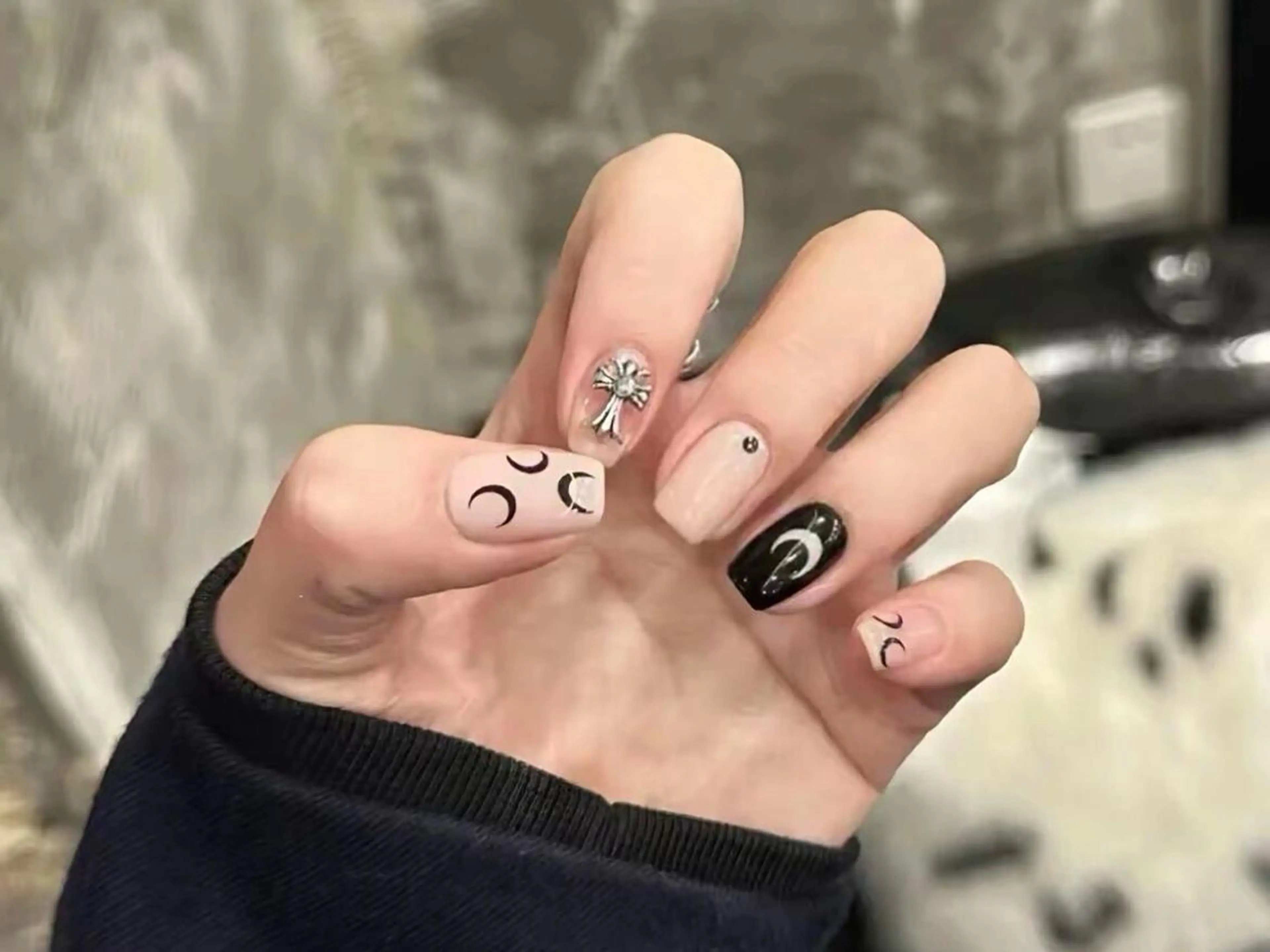 ネイル カジュアル チークネイル フレンチネイル ジェルネイル ガーリー 鈴木 ミサキのネイルデザイン