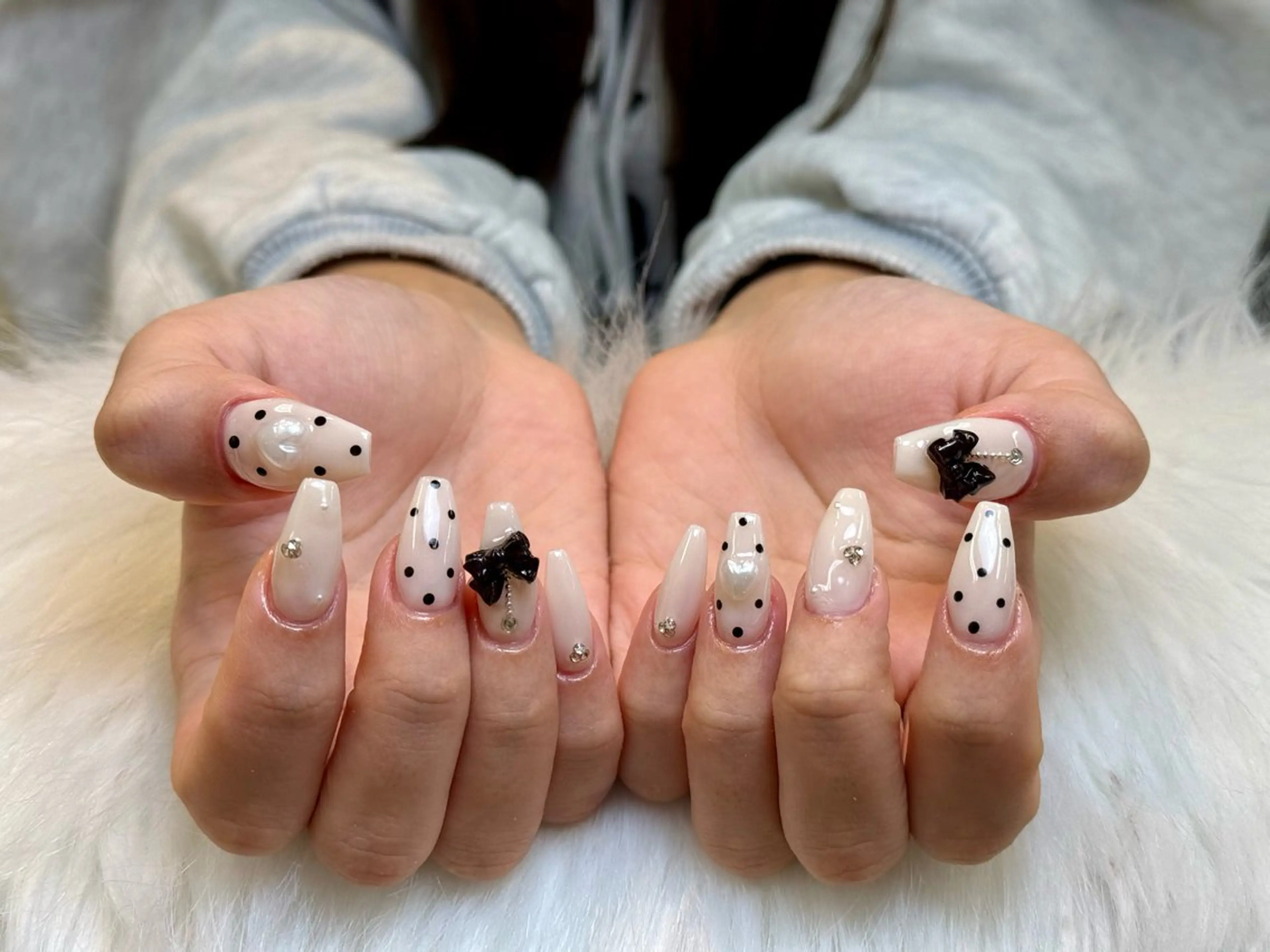 ネイル 韓国ネイル ニュアンスネイル シンプルネイル 春ネイル ワンホンネイル Nihonthy Nail 新宿のネイルデザイン