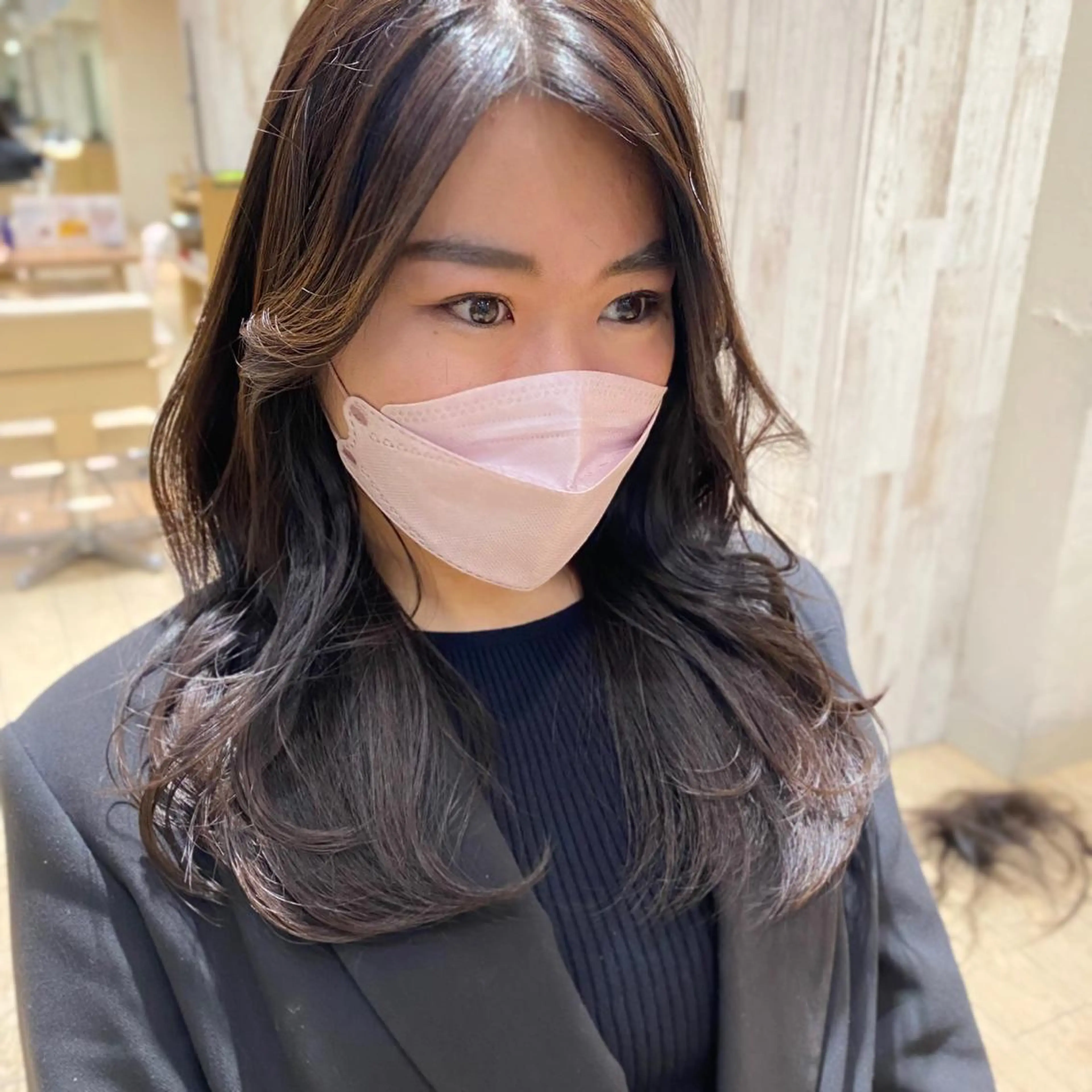 セミロング カラー セミロングレイヤー ショコラグレージュ グレージュ 顔周りカット レイヤーカット 顔周り/くびれヘア 韓国ヘア💕風間るなのヘアスタイル