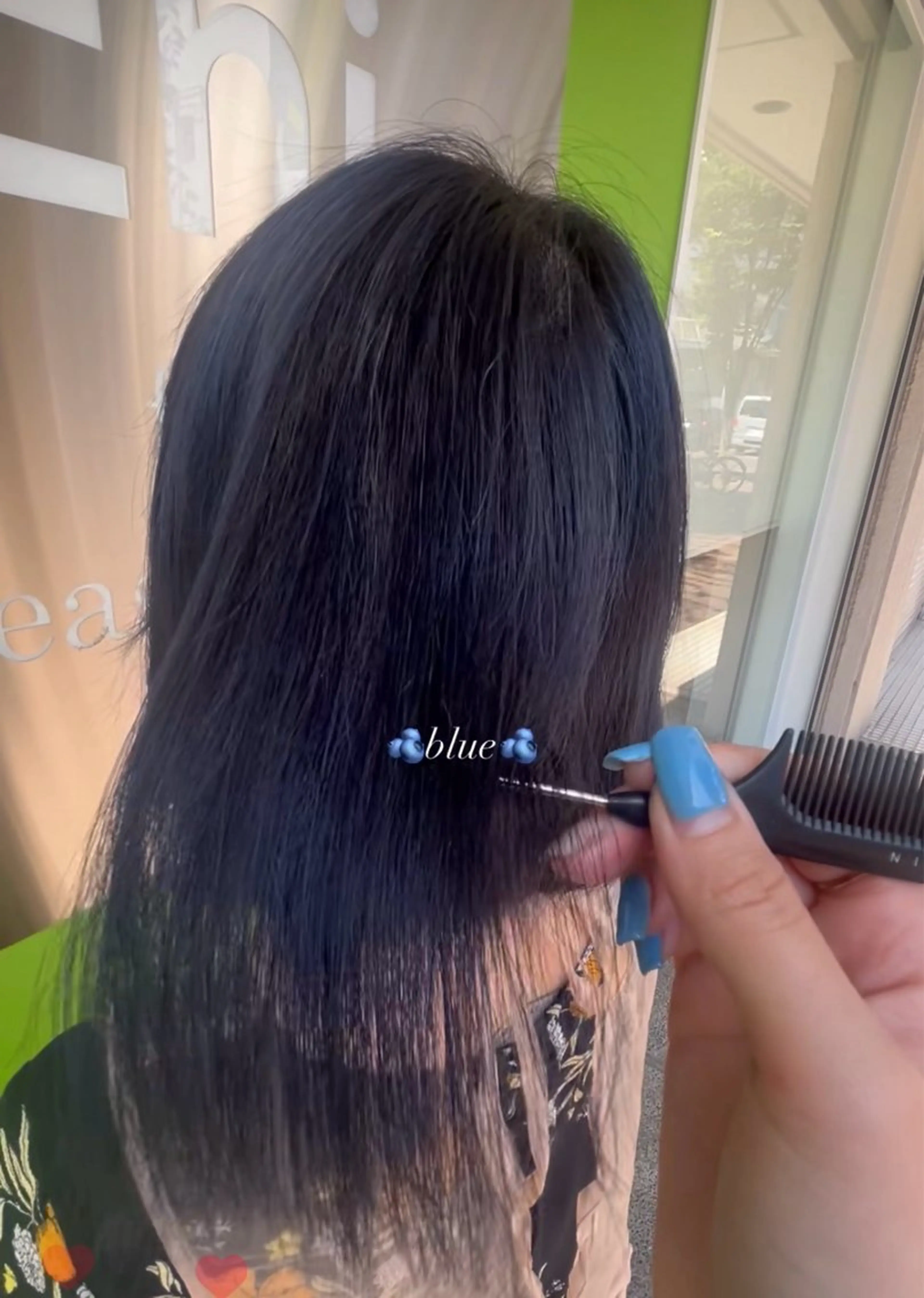 カラー ブルーカラー ネイビーカラー 安藤 亜由樹のヘアスタイル