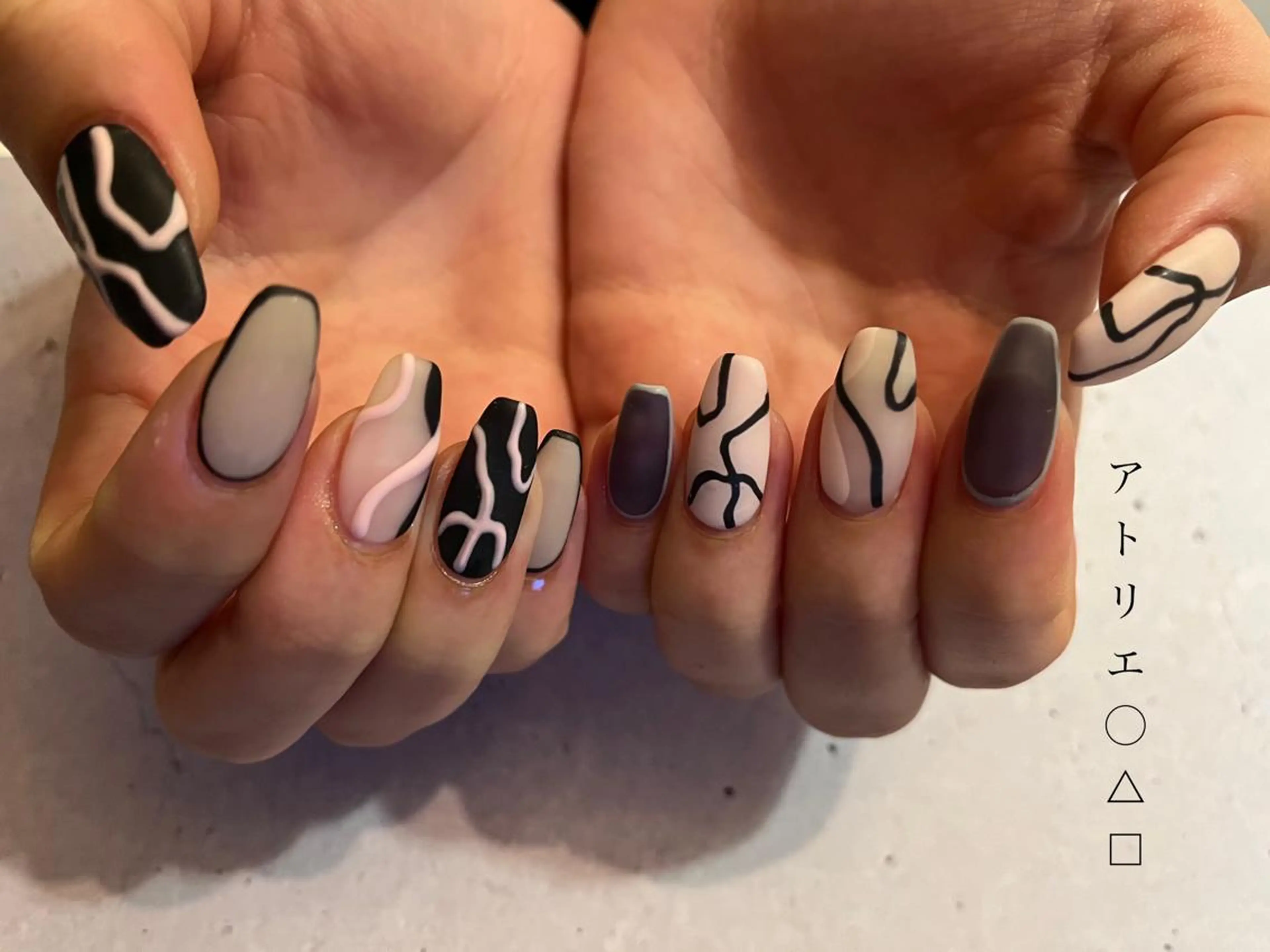 ネイル マットネイル ハンドネイル アトリエ ○△□のネイルデザイン