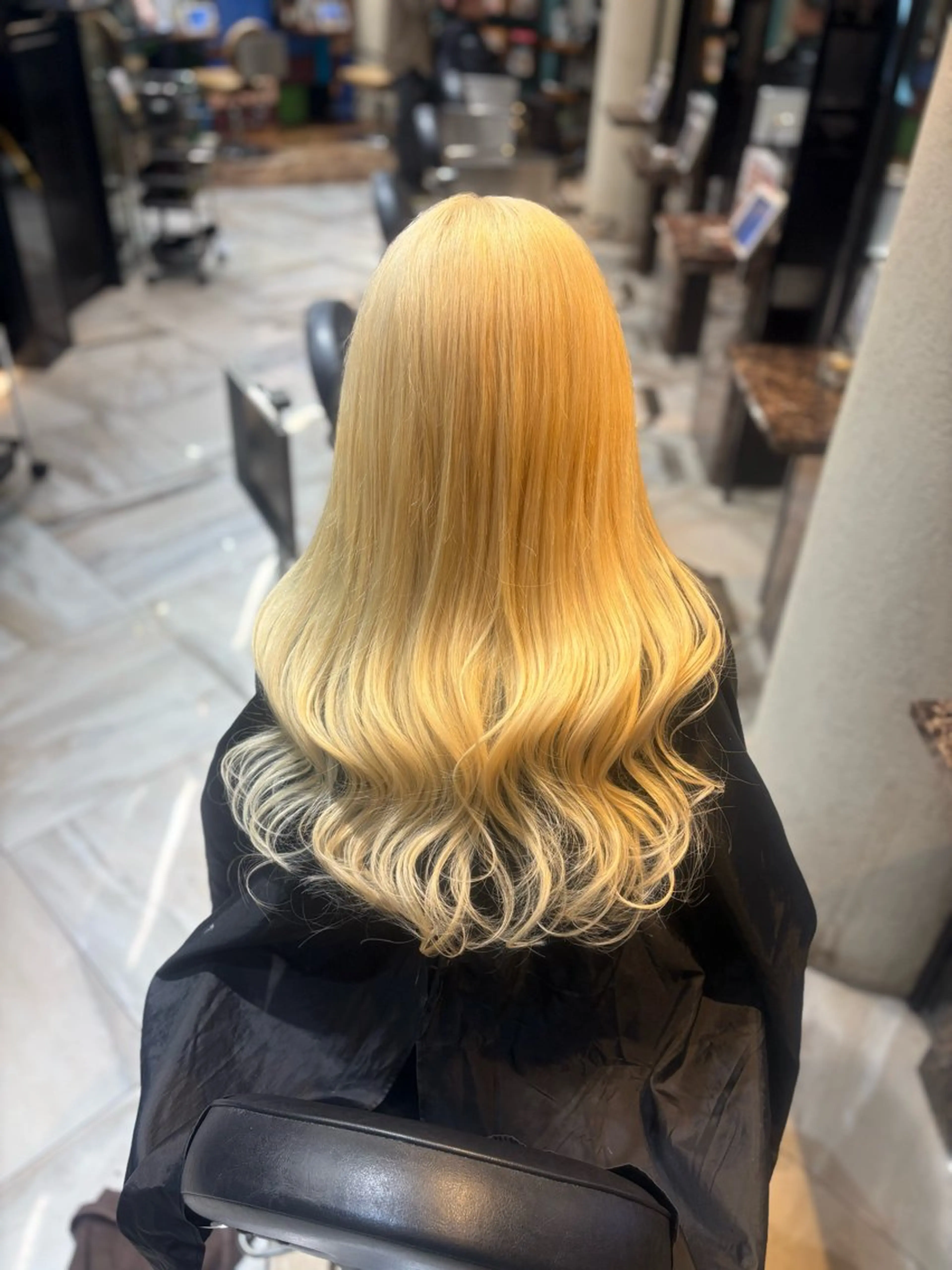 ロング カラー 抜きっぱなしブロンド ブロンド ヘアカラー 大阪 梅田/ ハイトーン/エクステのヘアスタイル