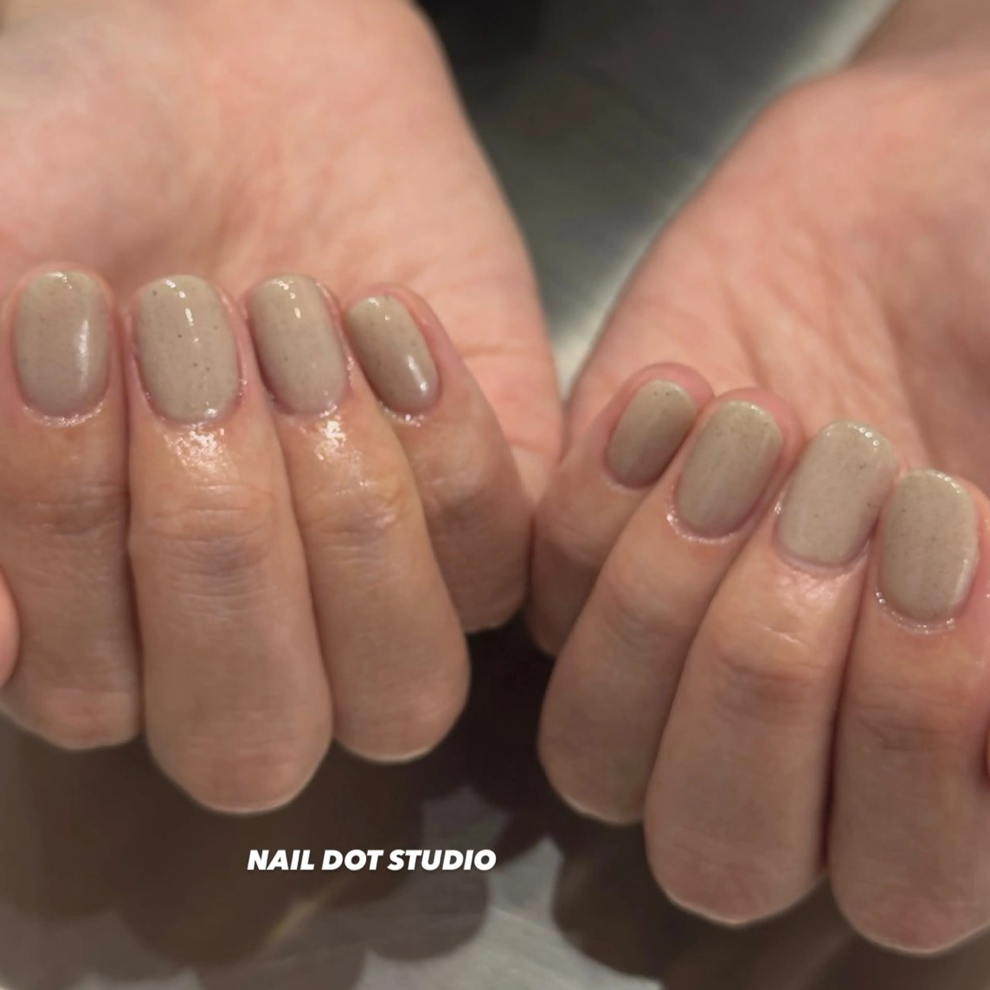 ネイル ハンドネイル NAILDOTSTU DIO SEINAのネイルデザイン