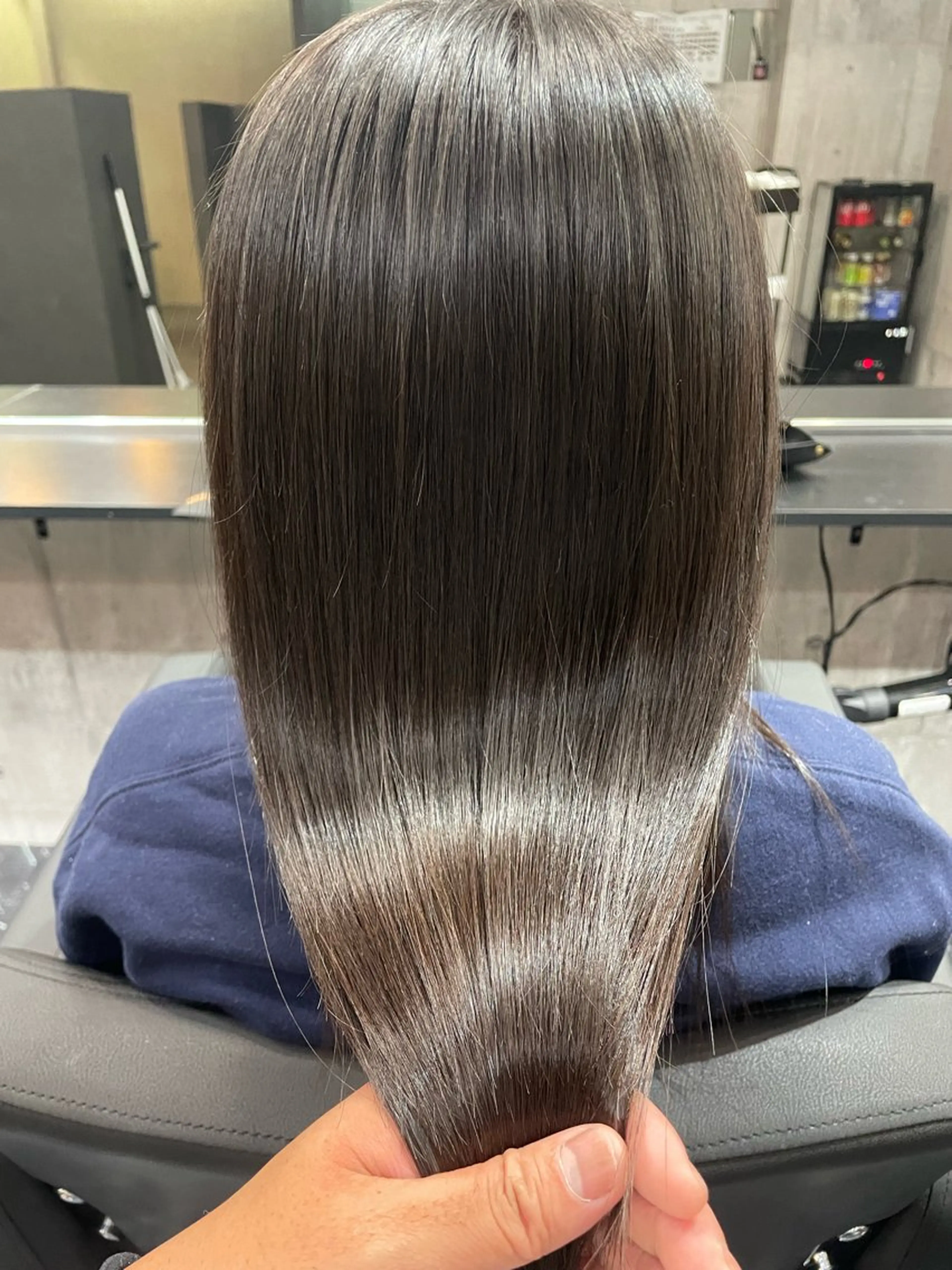 セミロング 髪質改善 NINE+/代表 ブリーチ特化型サロンのヘアスタイル