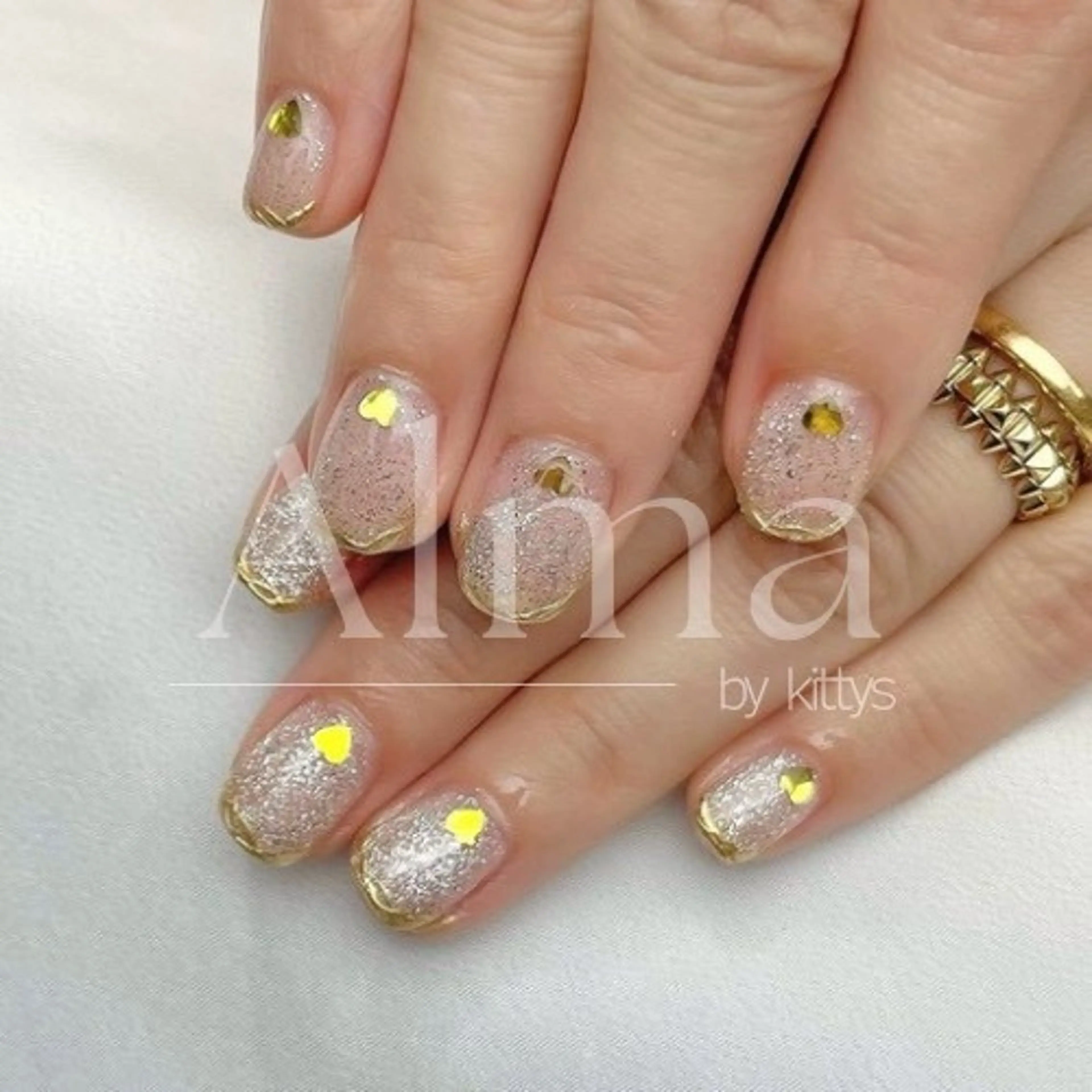 ネイル ハンドネイル Alma chitoseのネイルデザイン