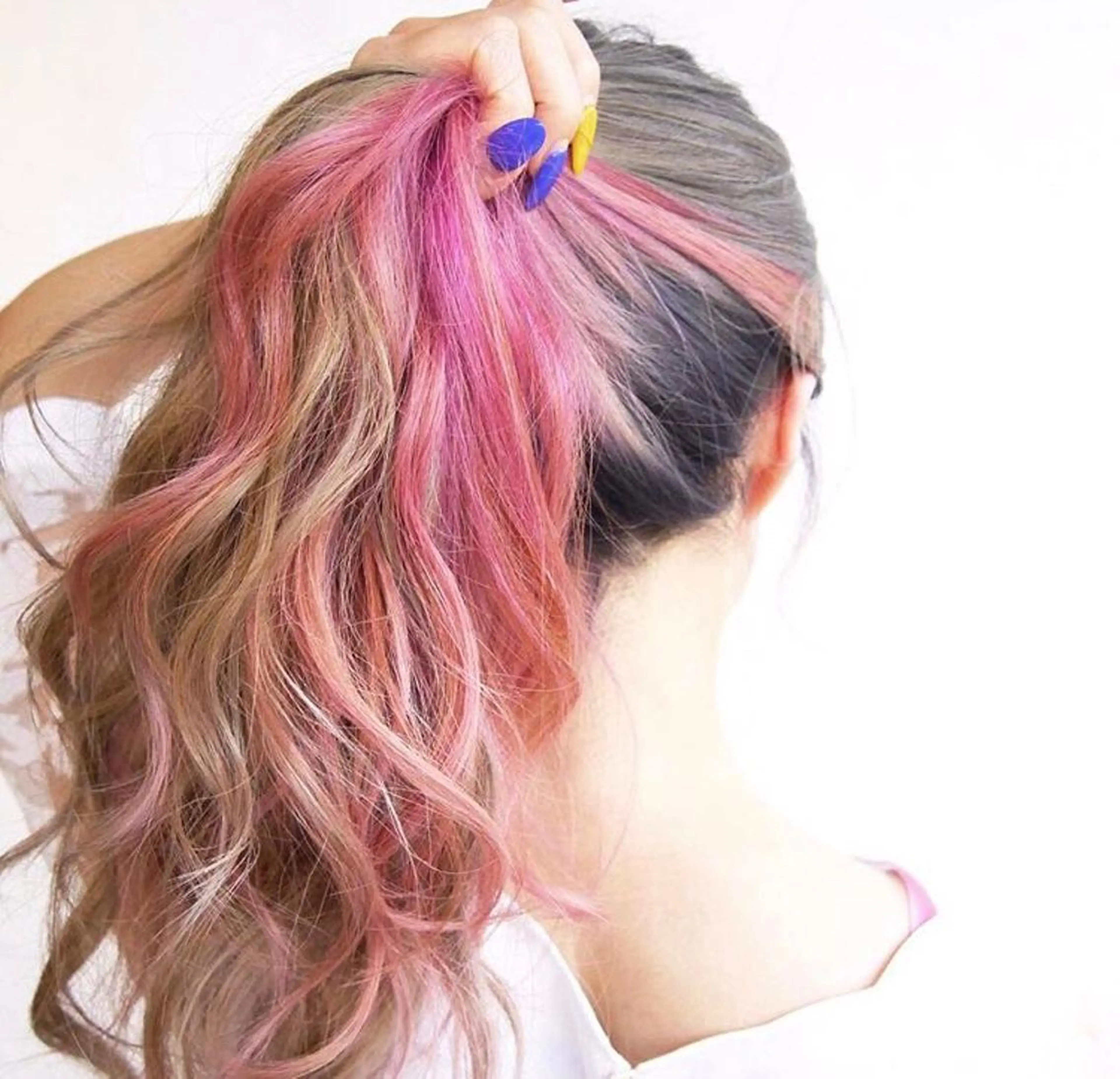 ロング naomi (夜間営業受付中★)のヘアスタイル