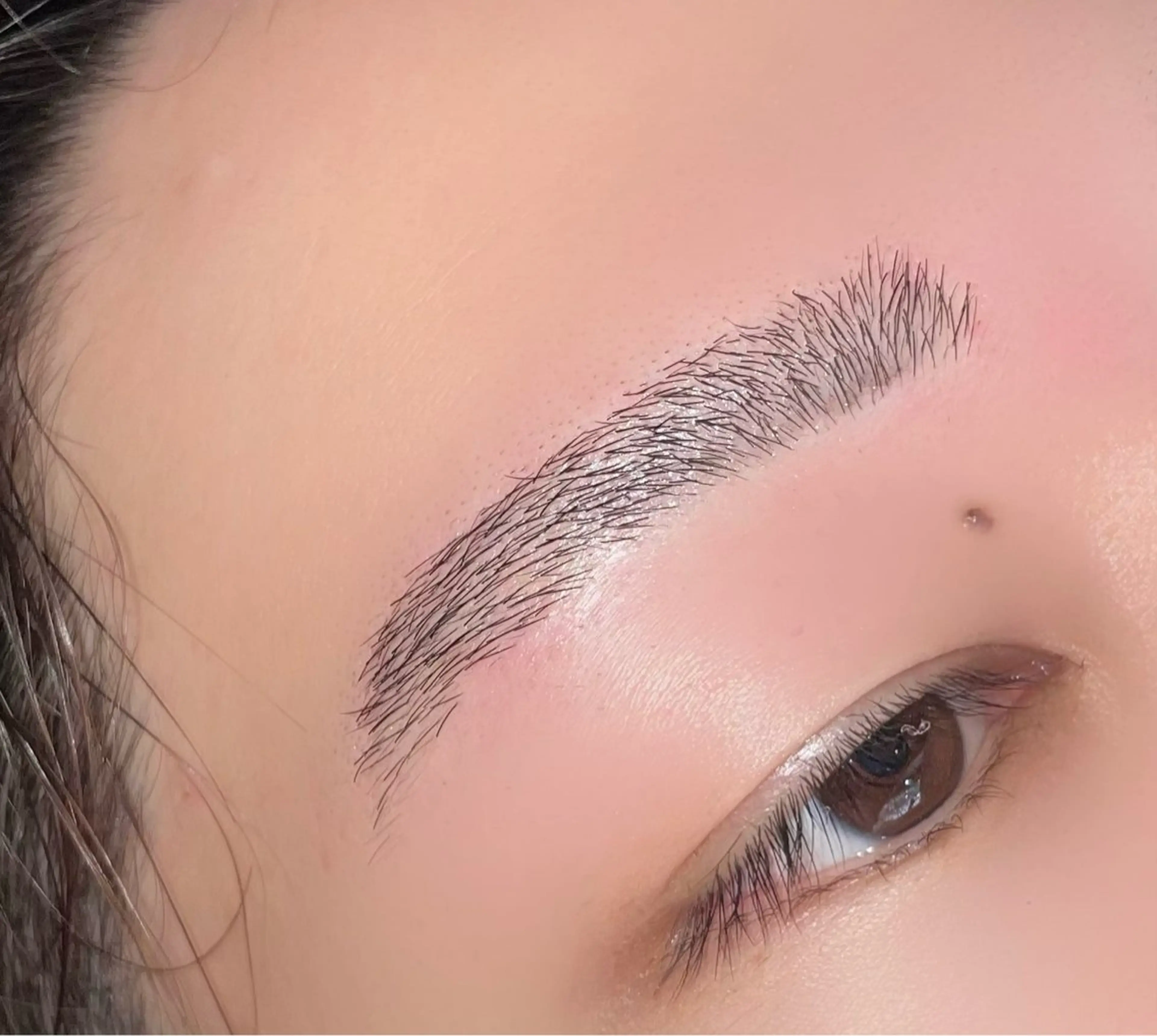 アイブロウ ワックス脱毛 小峰 利樹のマツエク・マツパデザイン