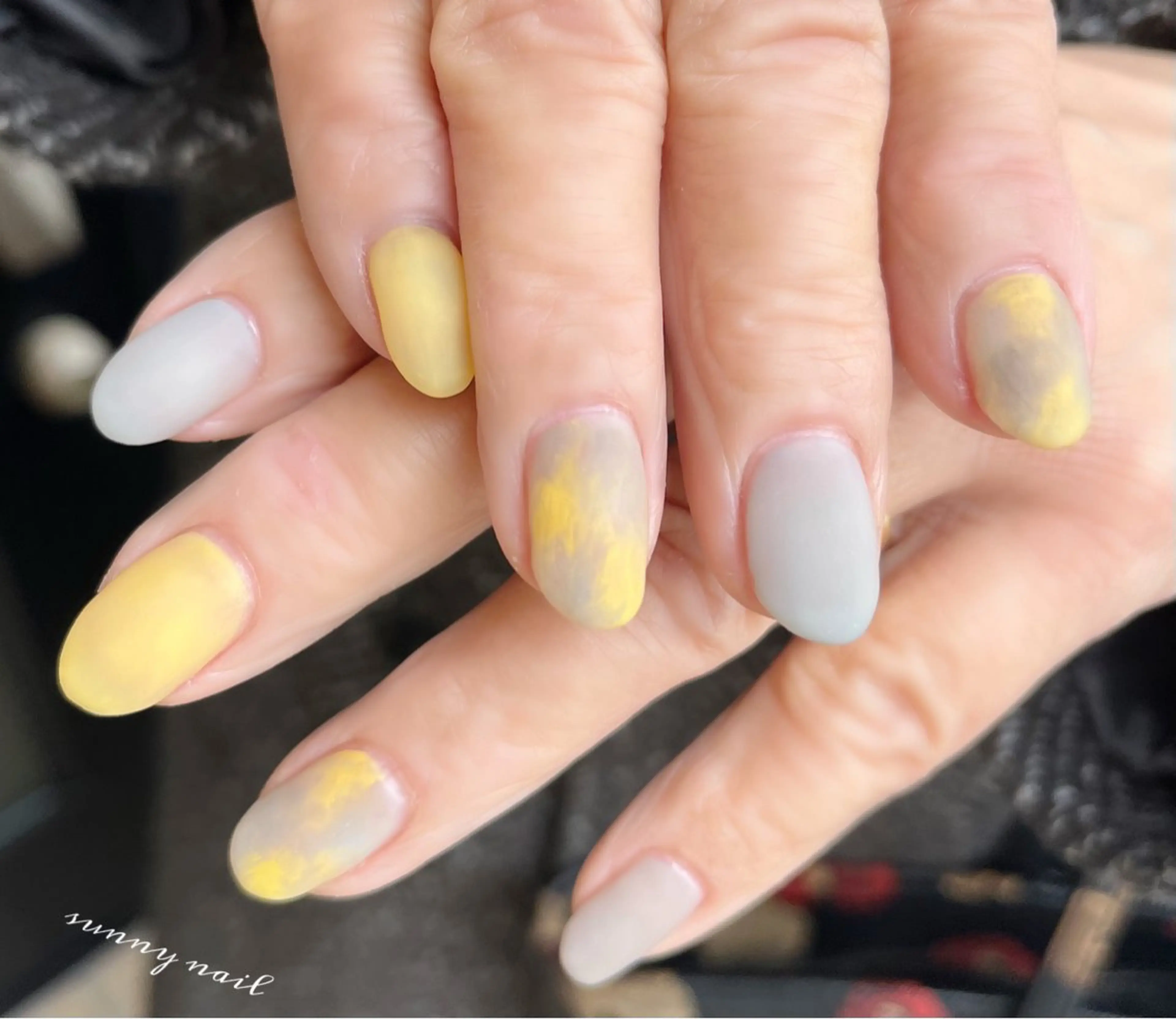 ネイル ジェルネイル 大理石ネイル(マーブル) マットネイル パラジェル 黄色 sunny nailのネイルデザイン