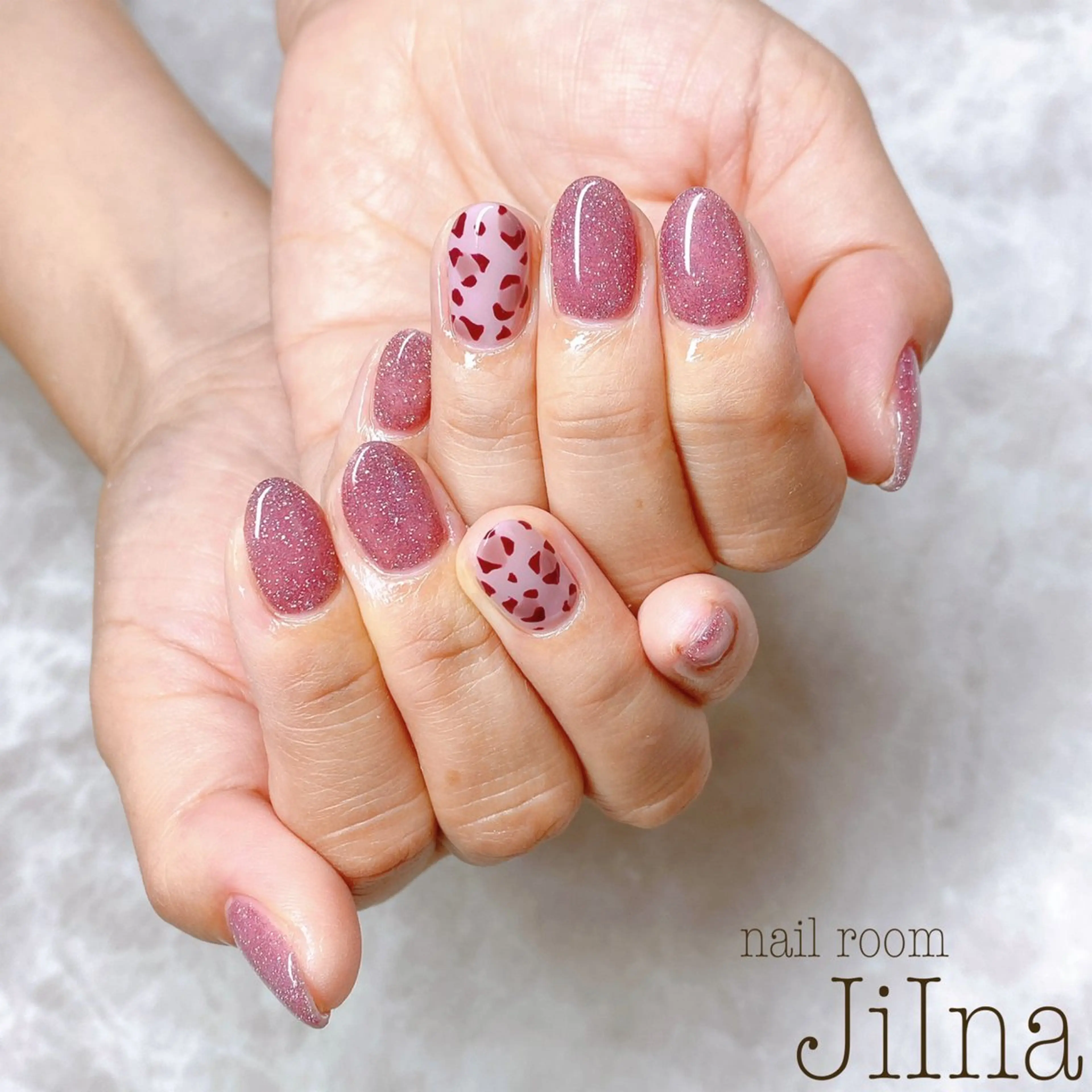 ネイル アニマル柄 フラッシュネイル JiIna nailのネイルデザイン