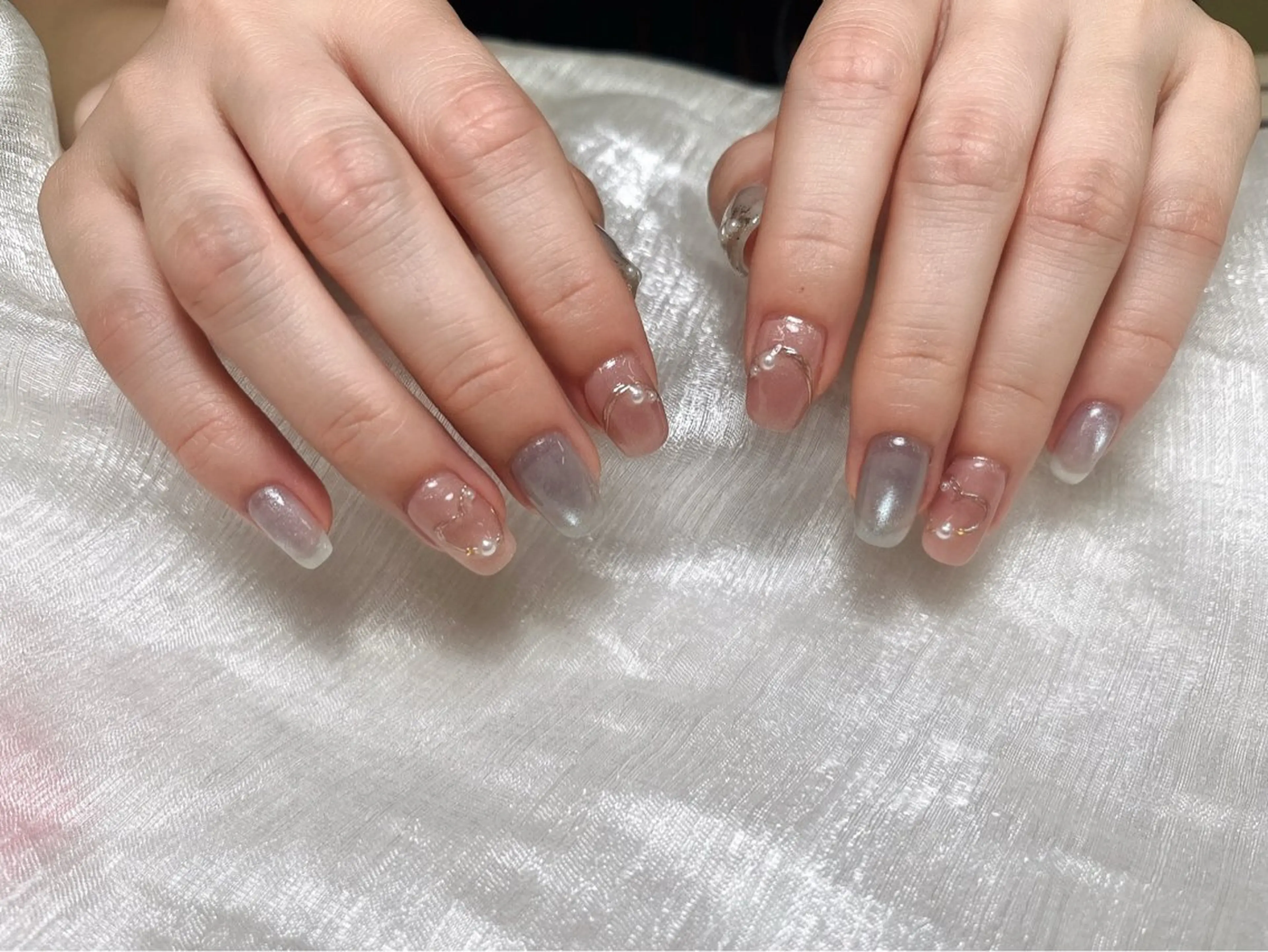 ネイル シンプルネイル RUBYネイルサロン 9Caratsのネイルデザイン