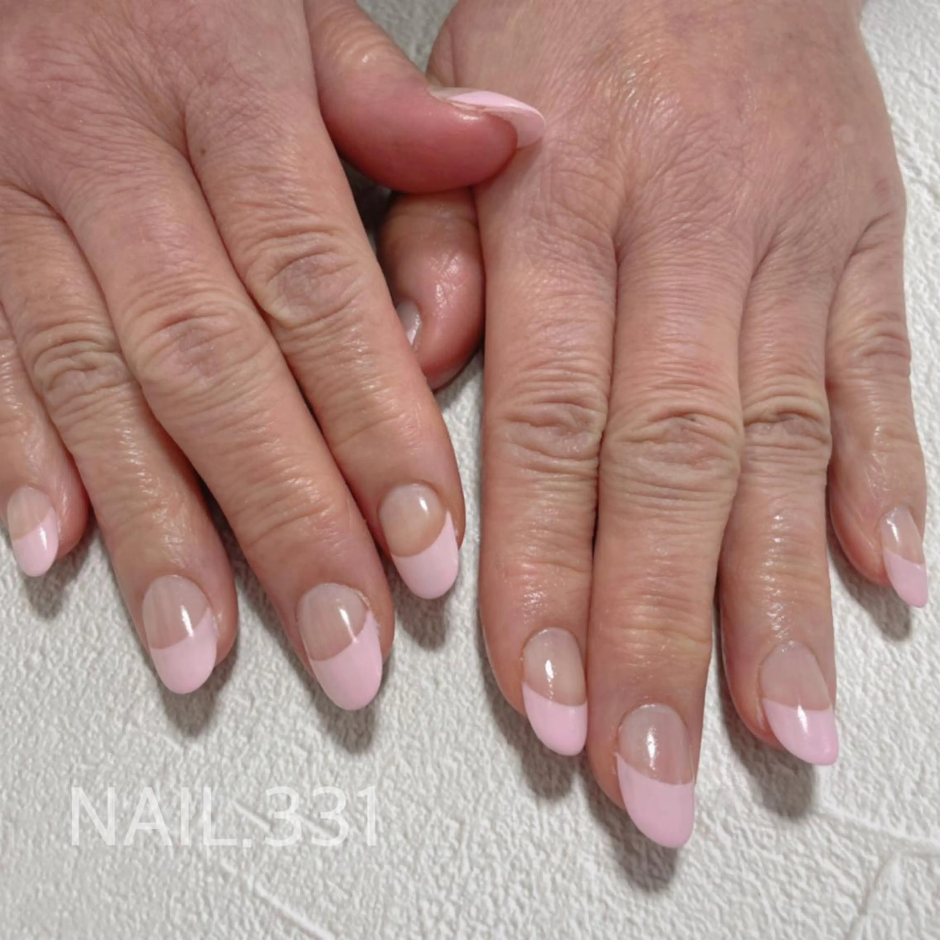 ネイル フレンチネイル ジェルネイル ネイルチップ Nail 331のネイルデザイン