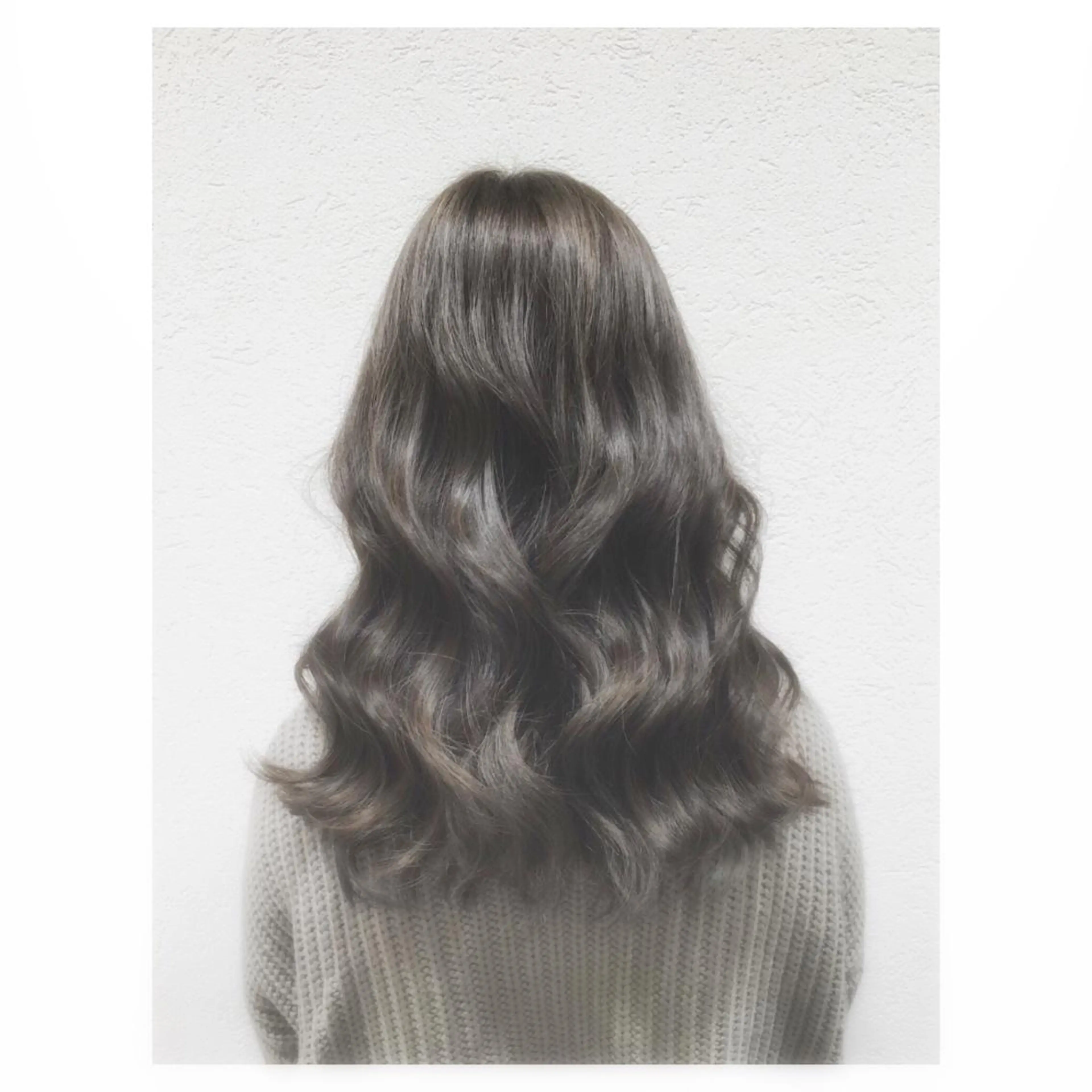 セミロング ロング カラー biscohair 髪にドラマを。のヘアスタイル