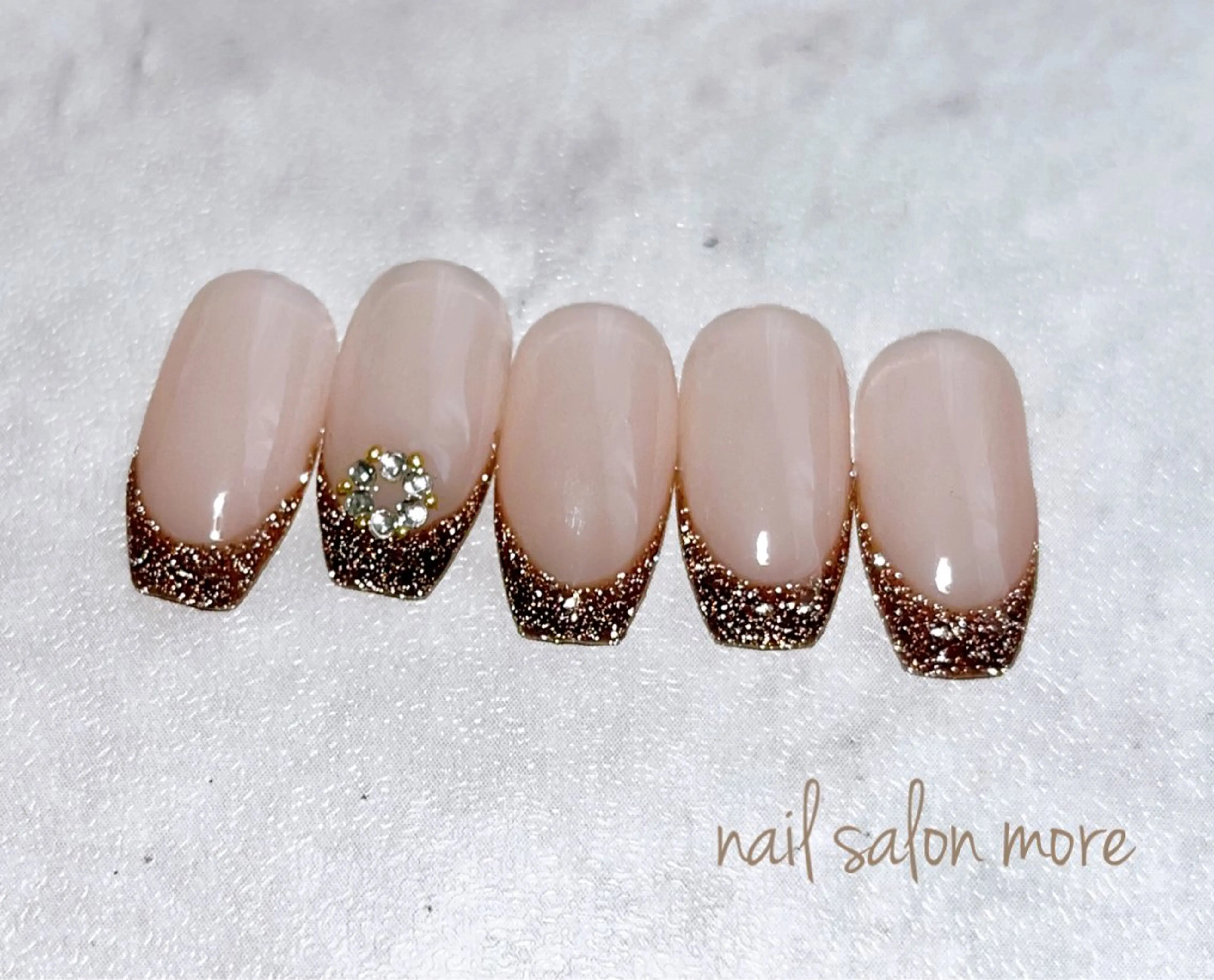 ネイル フラッシュネイル フレンチネイル nail salon moreのネイルデザイン