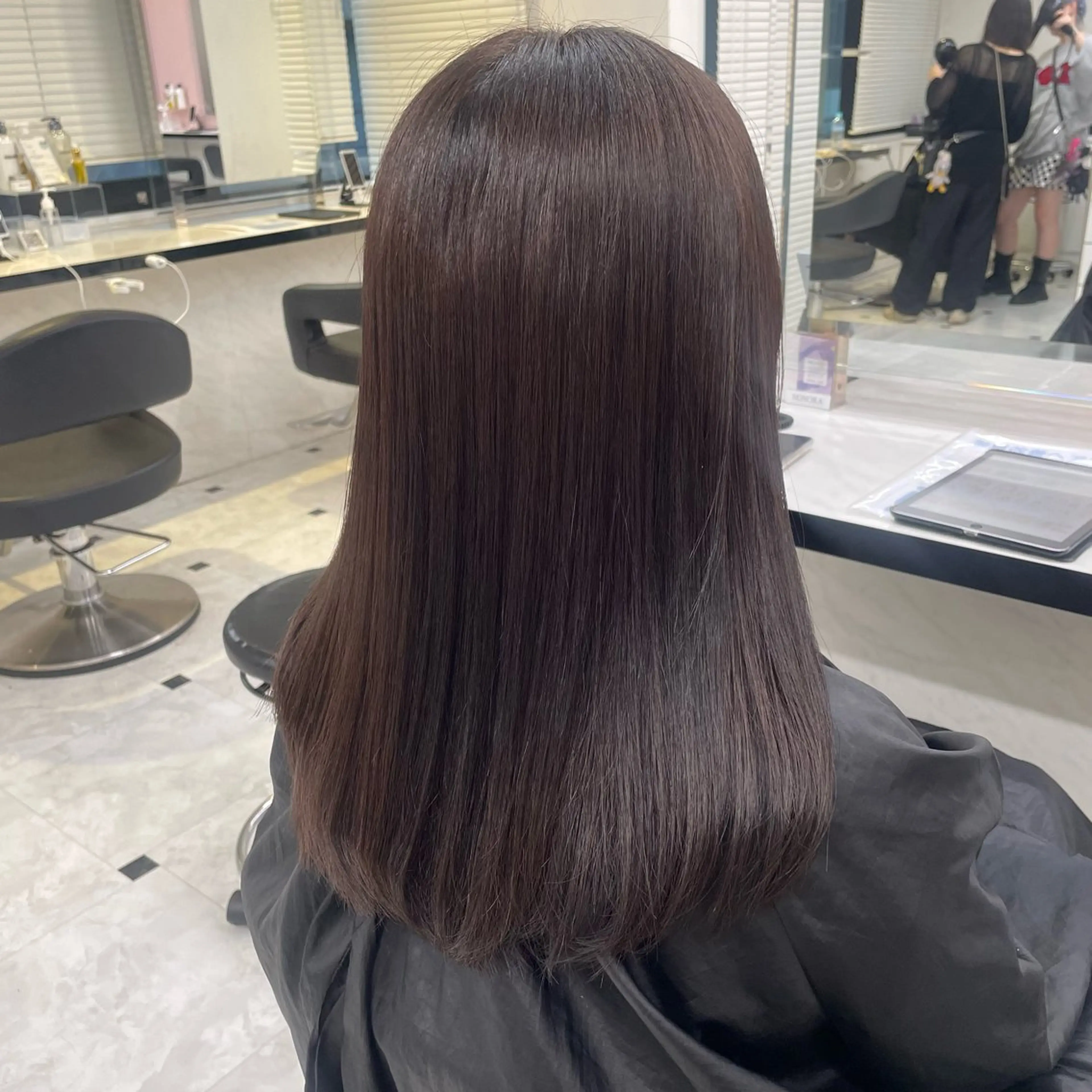 ミディアム ヘアカラー うる艶トレンドヘア 🕊️上野BABYのヘアスタイル