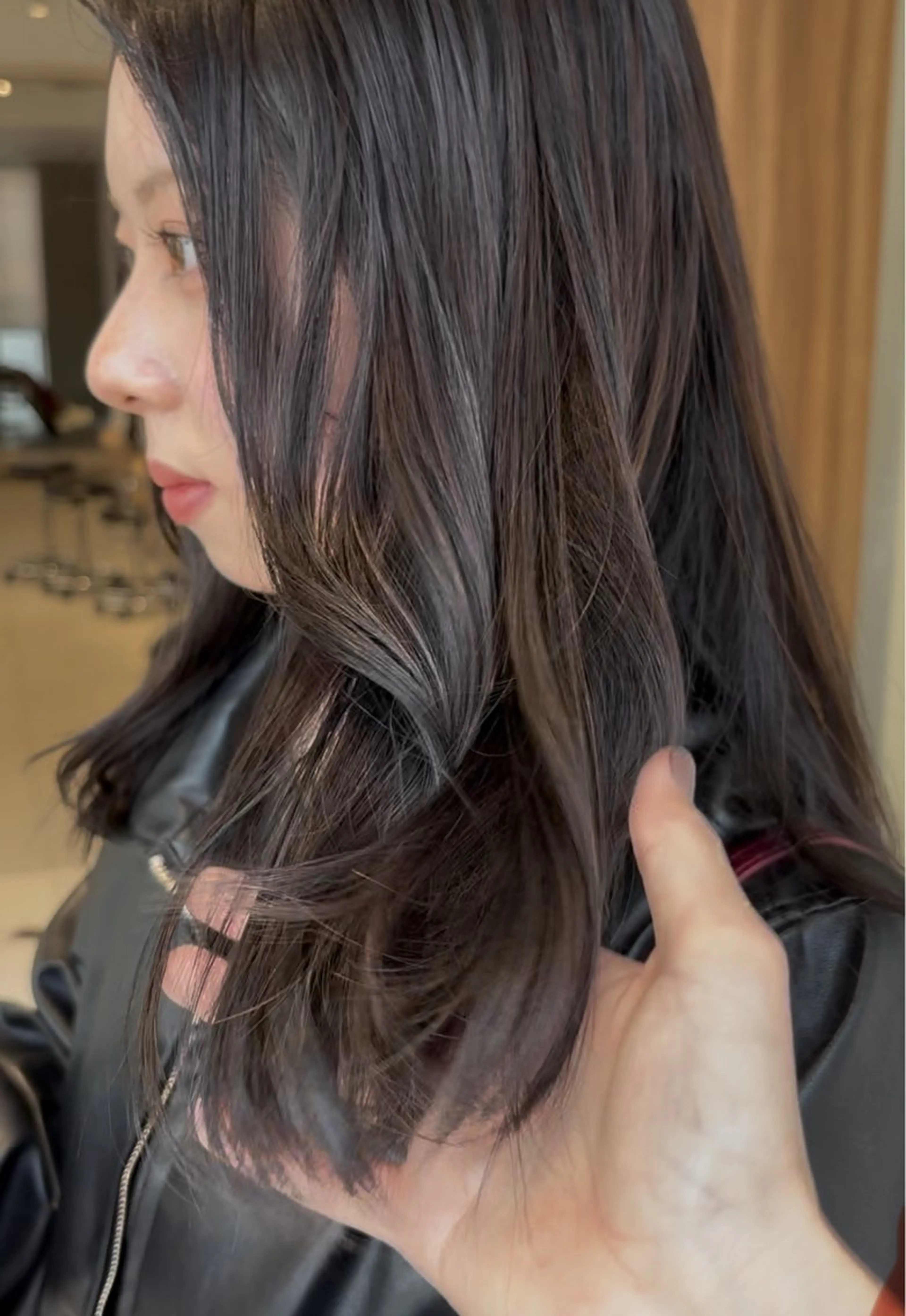 カラー ブリーチ グレージュ アイスグレージュ ブリーチなしカラー 🫒🫒ブリーチなし 艶カラー🫒ヤマシロのヘアスタイル