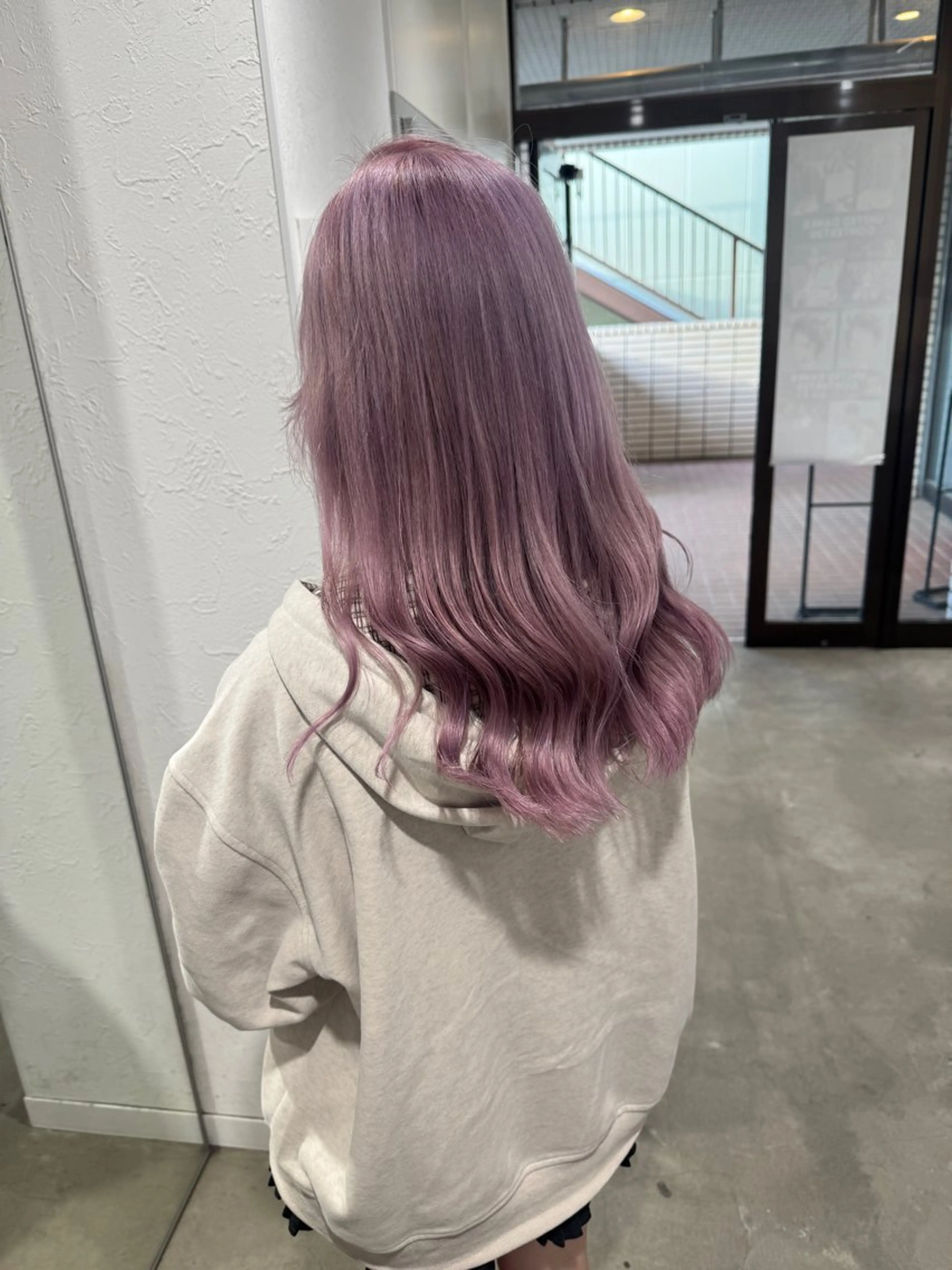 ロング カラー ハイトーン/レイヤー /艶カラー🎀のヘアスタイル