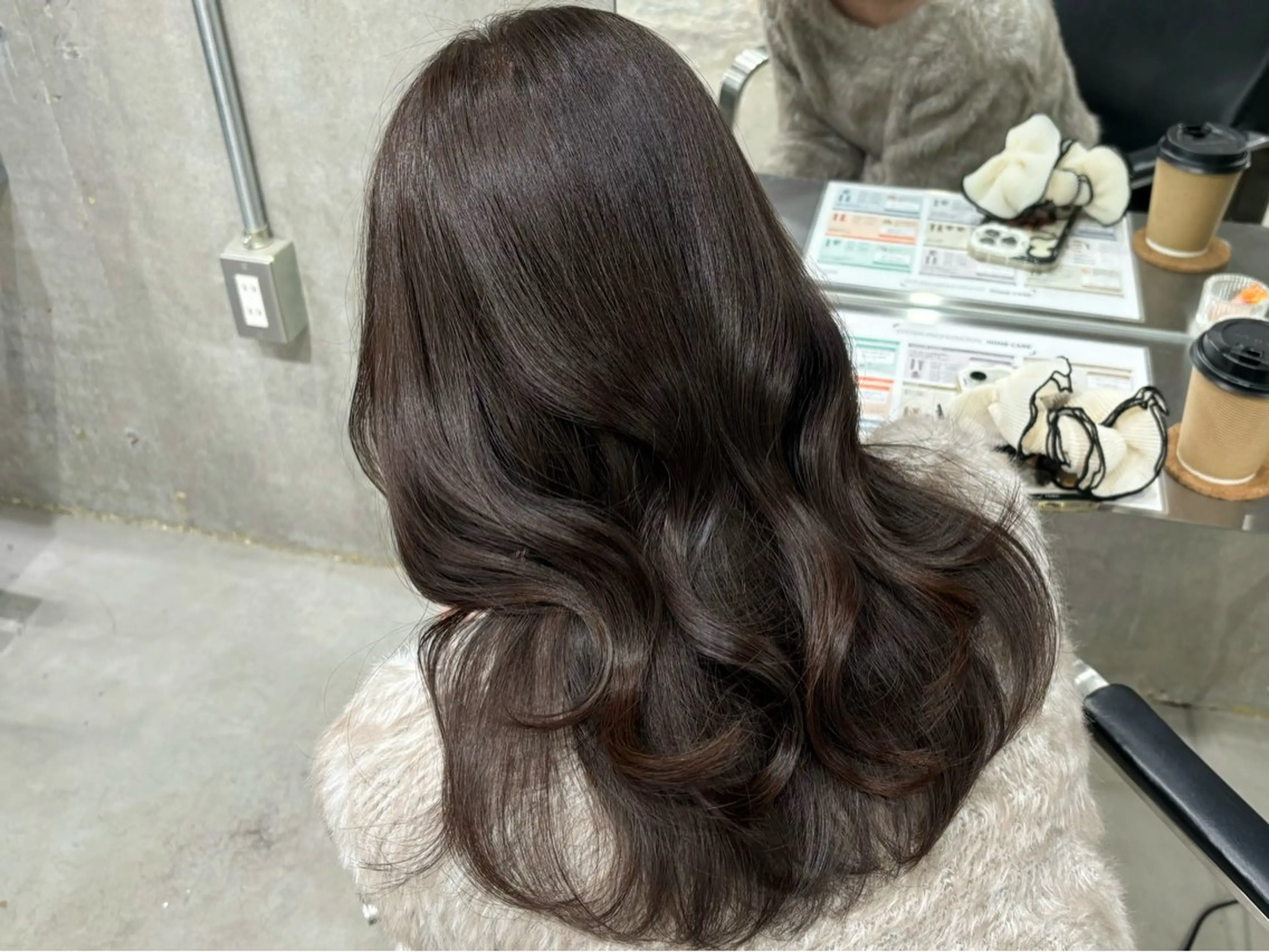 セミロング カット ヘアカラー 小玉 唯依のヘアスタイル