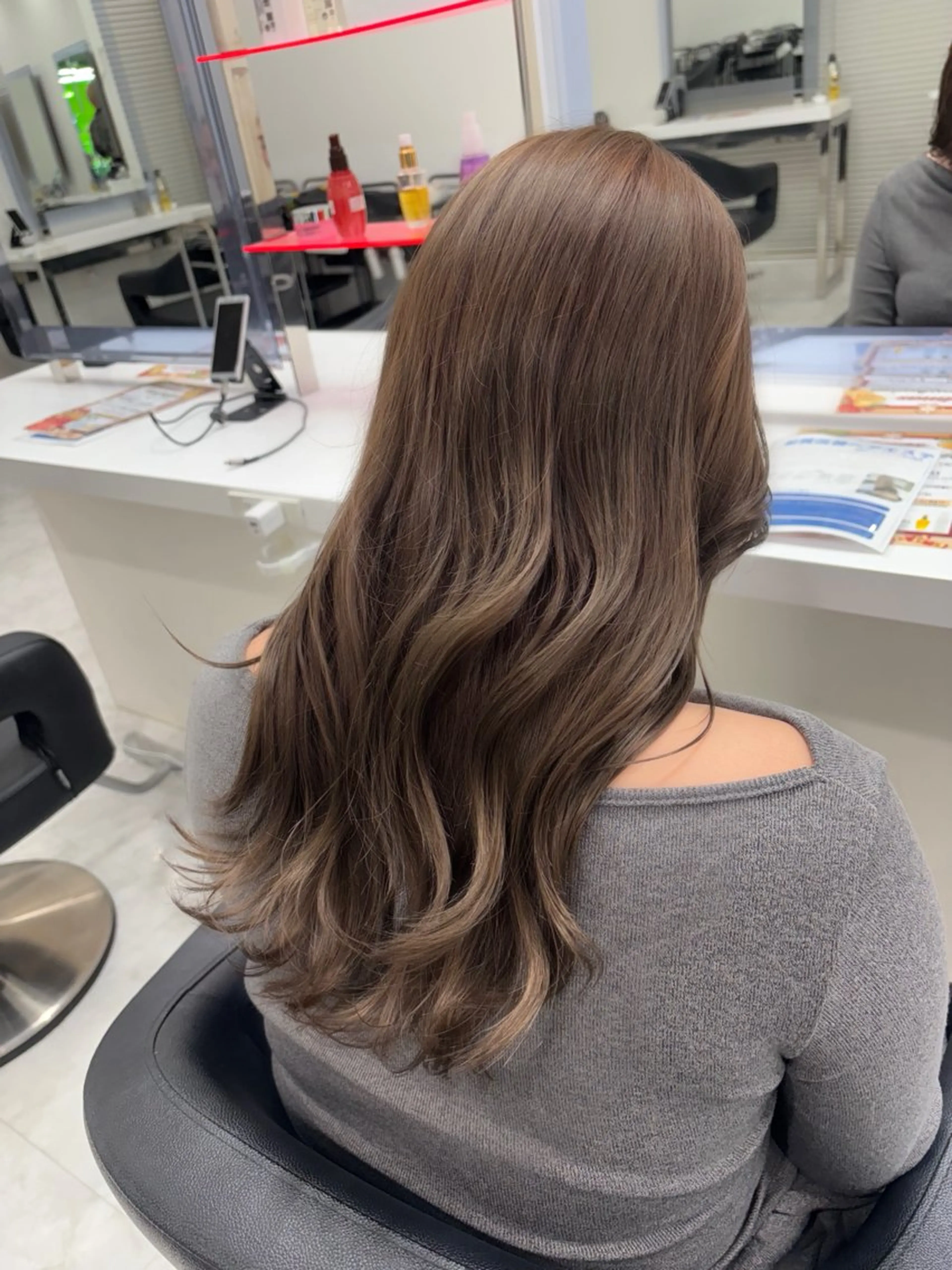 ミディアム ヘアカラー トリートメント ヘッドスパ 上品🤍韓国レイヤー /透明感🤍FUGAのヘアスタイル