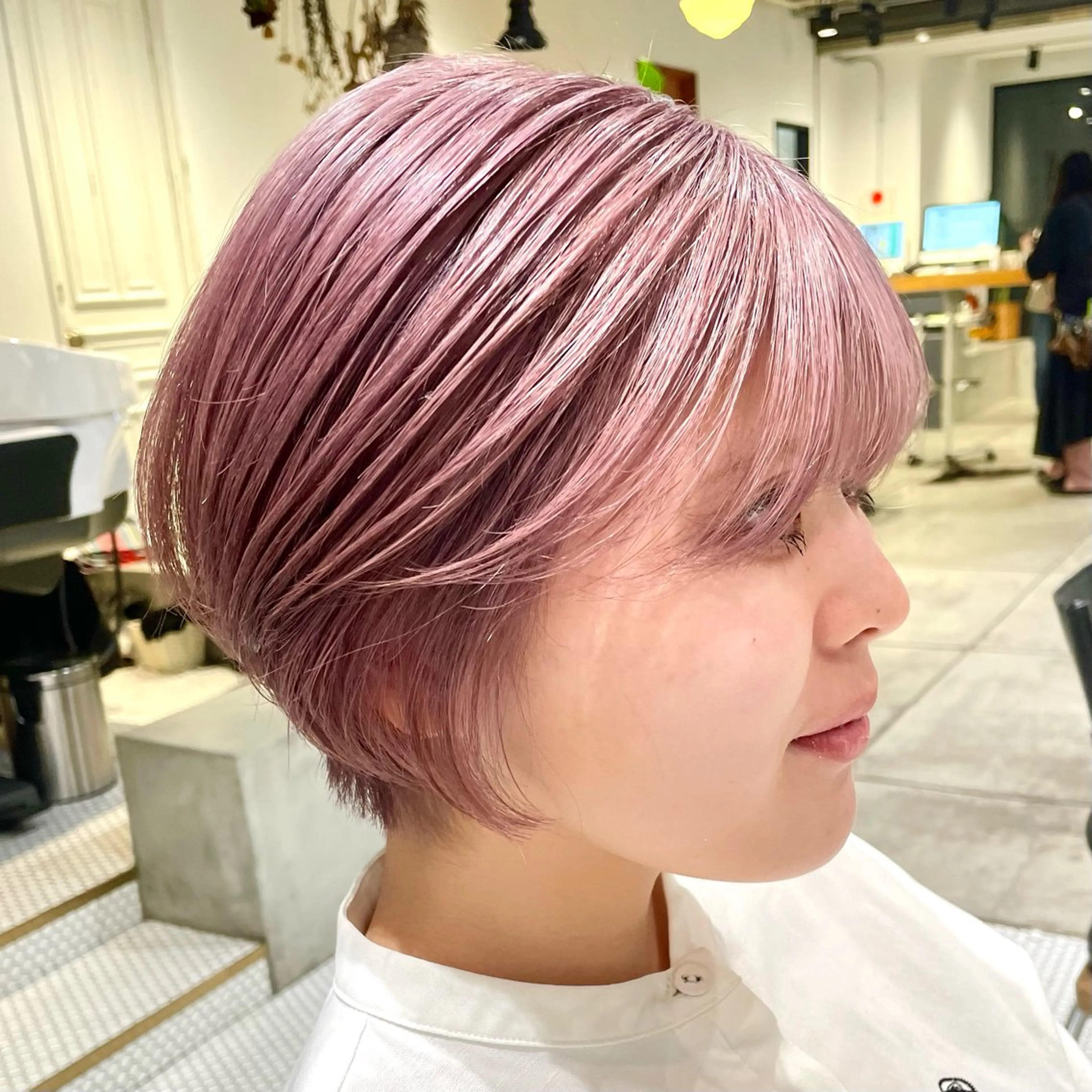 ショート カラー ブリーチ ピンクカラー ユウナ🎀レイヤー/ 暖色カラーのヘアスタイル