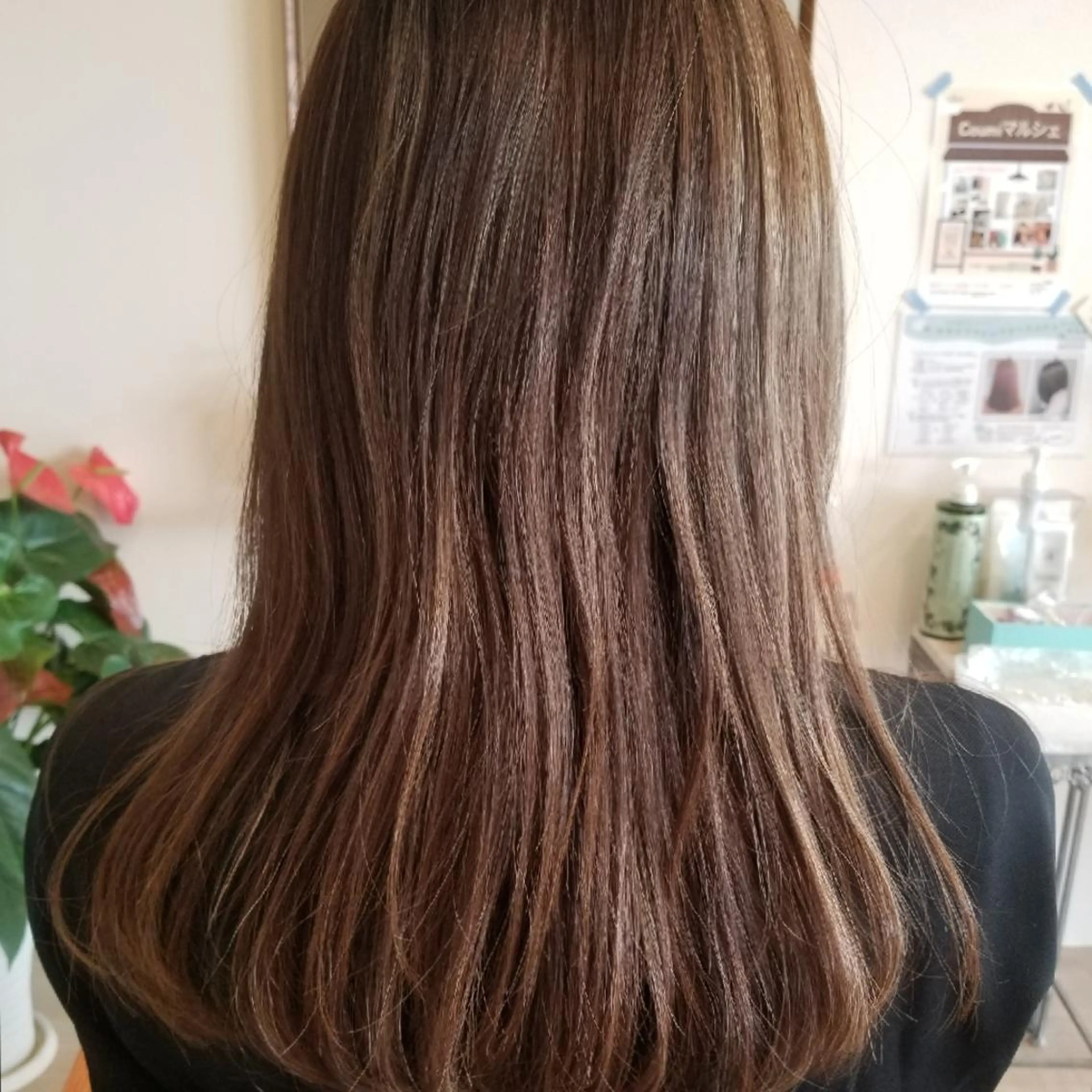 セミロング Coumi 女性専用美容室のヘアスタイル