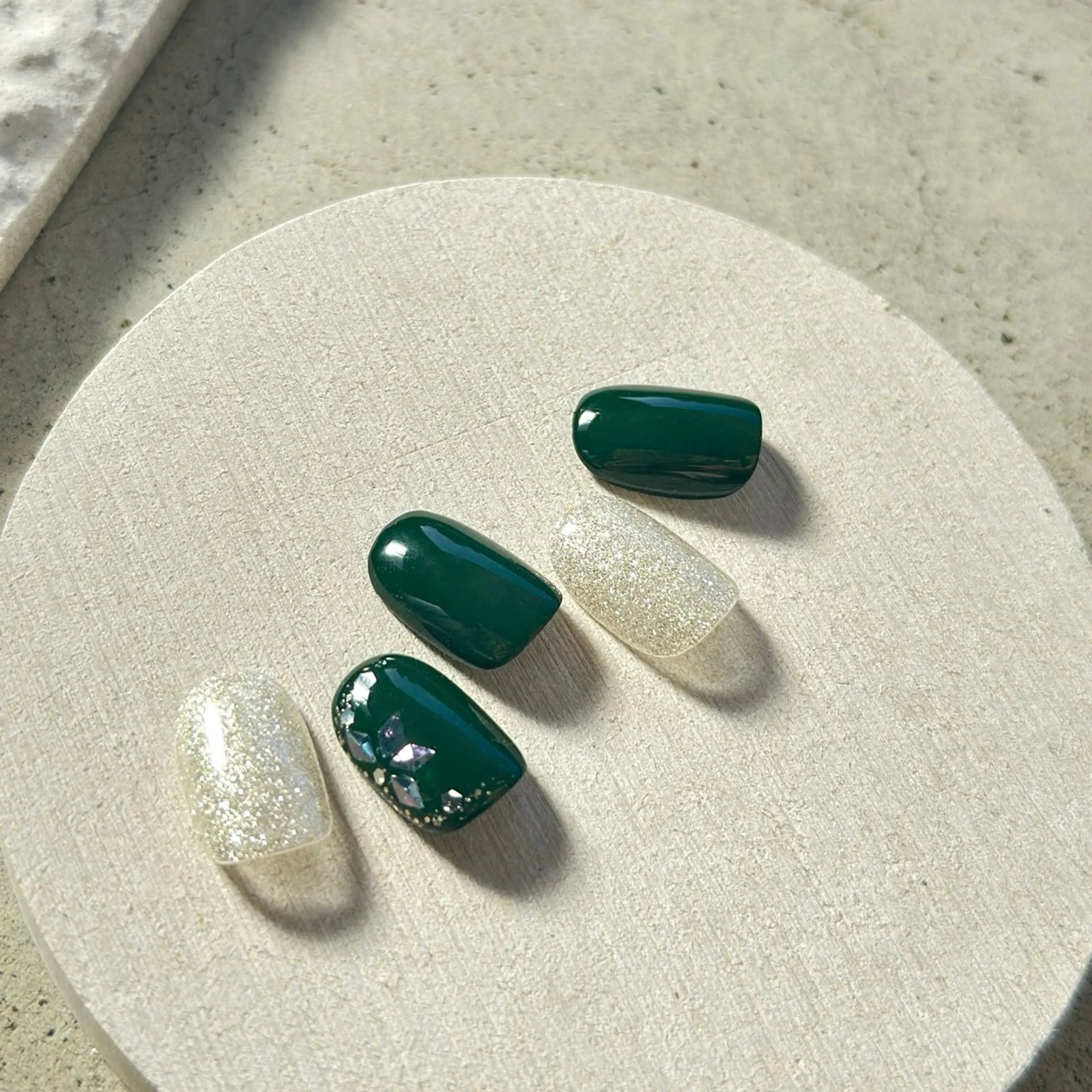 ネイル ハンドネイル mowa 🌿‬ kanaのネイルデザイン